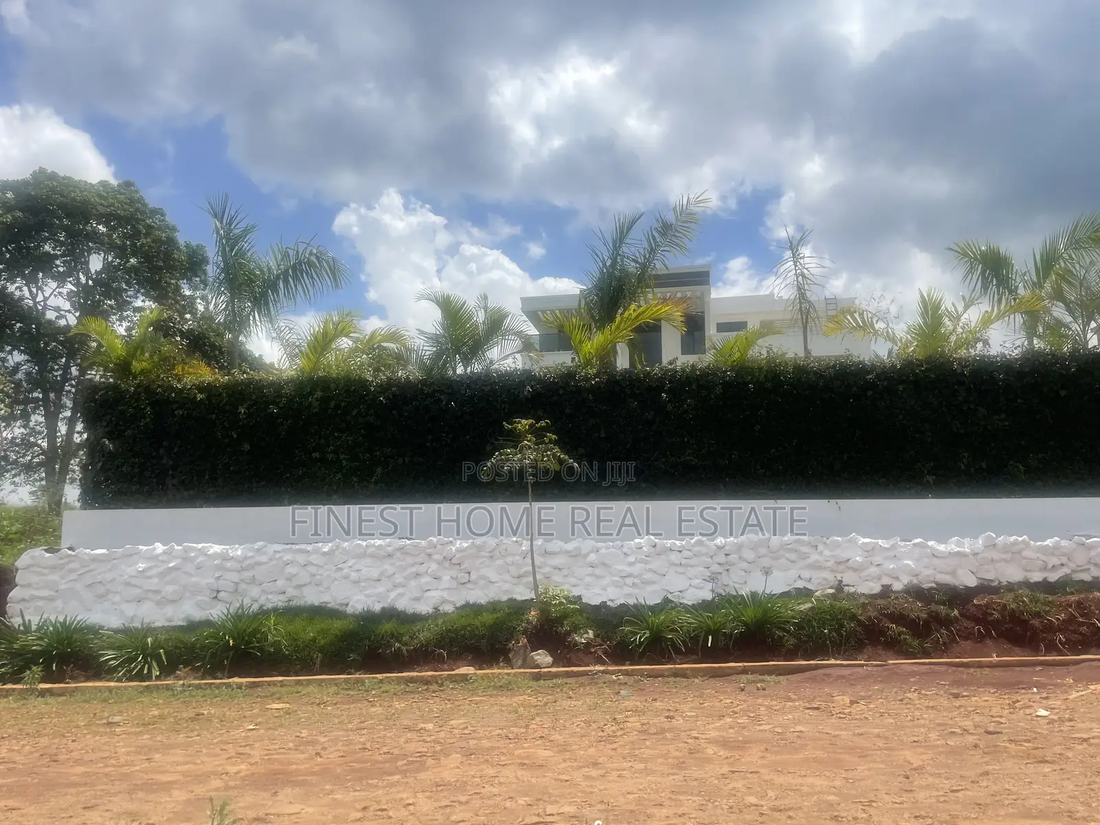 1/2 Acre Plot in Kiambu / Kiambu 