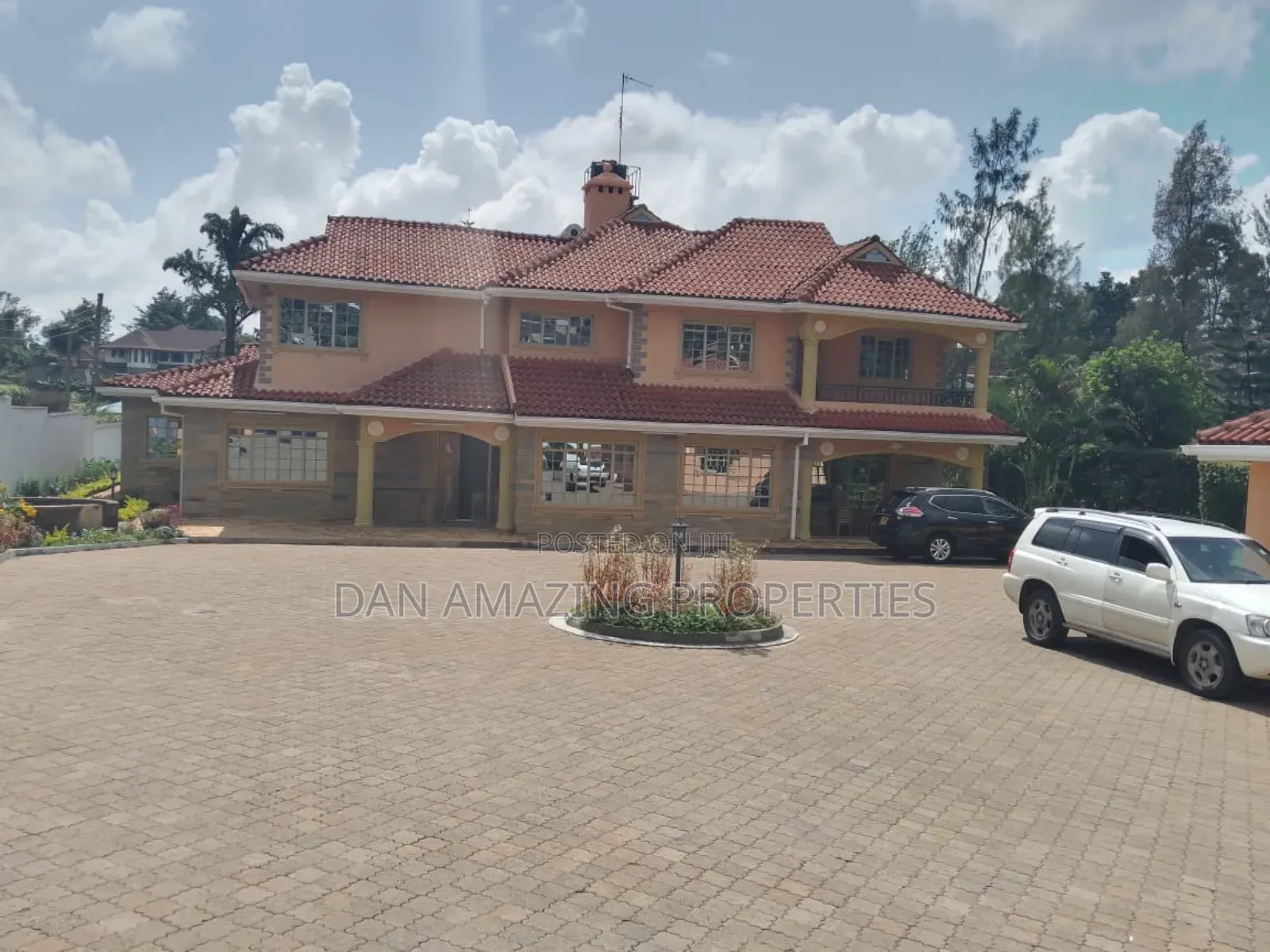 7bdrm Maisonette in Evergreen 1/2 Acre, Runda for sale in Runda