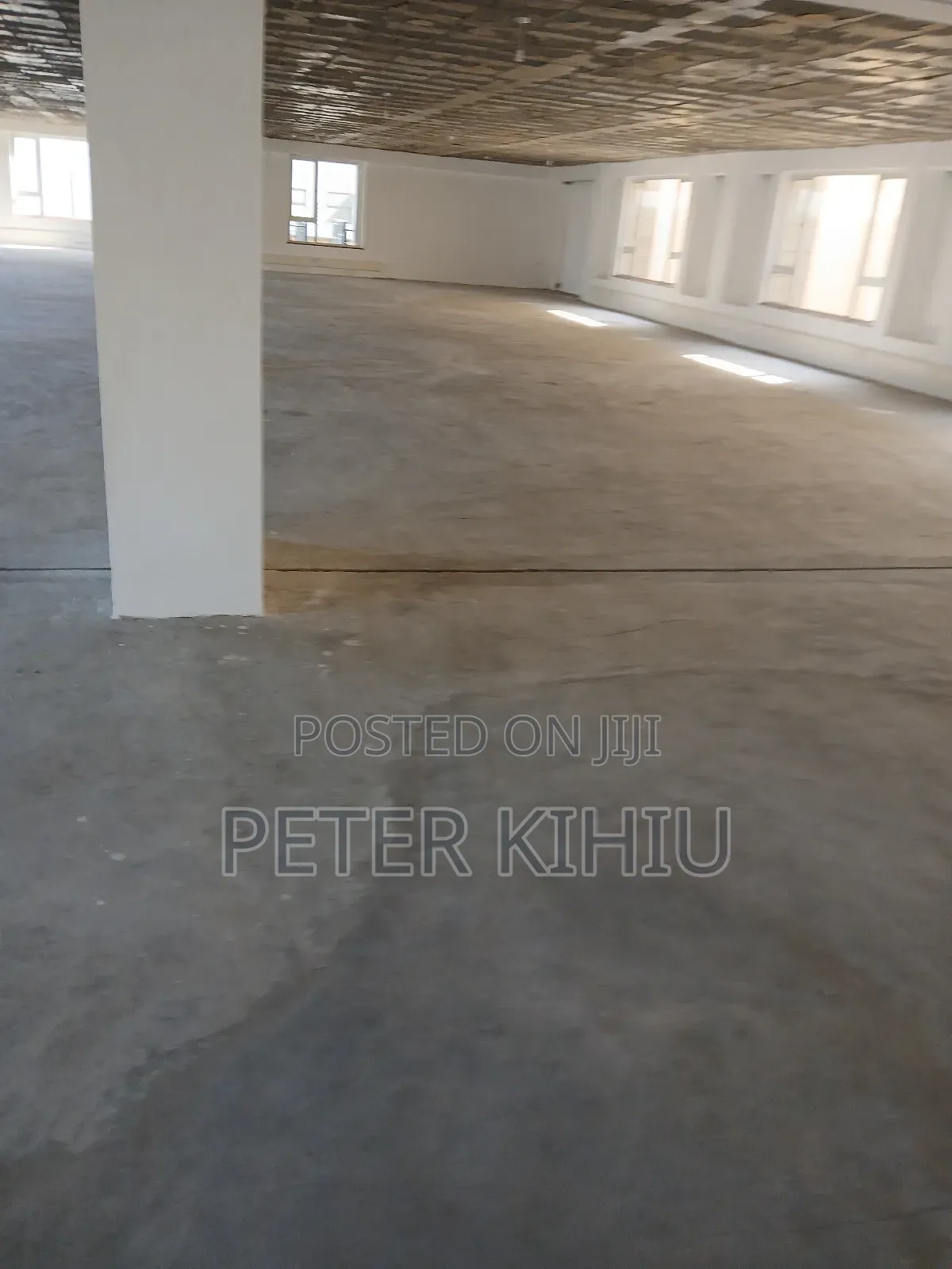 Office/Showroom to Let 6000sqft on North Airport Road in City Cabanas