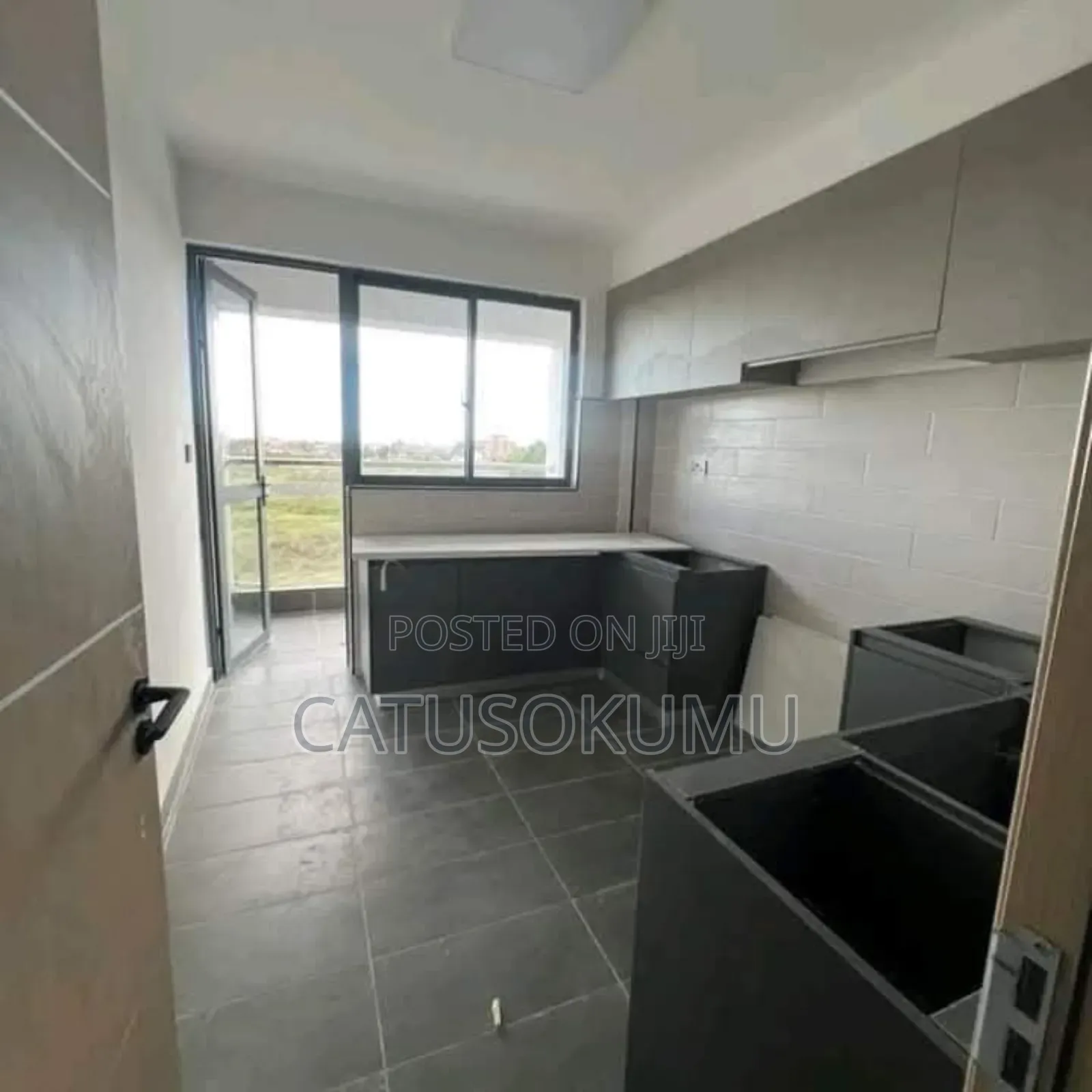 3bdrm Apartment in Viraj Area for sale in Viraj Area