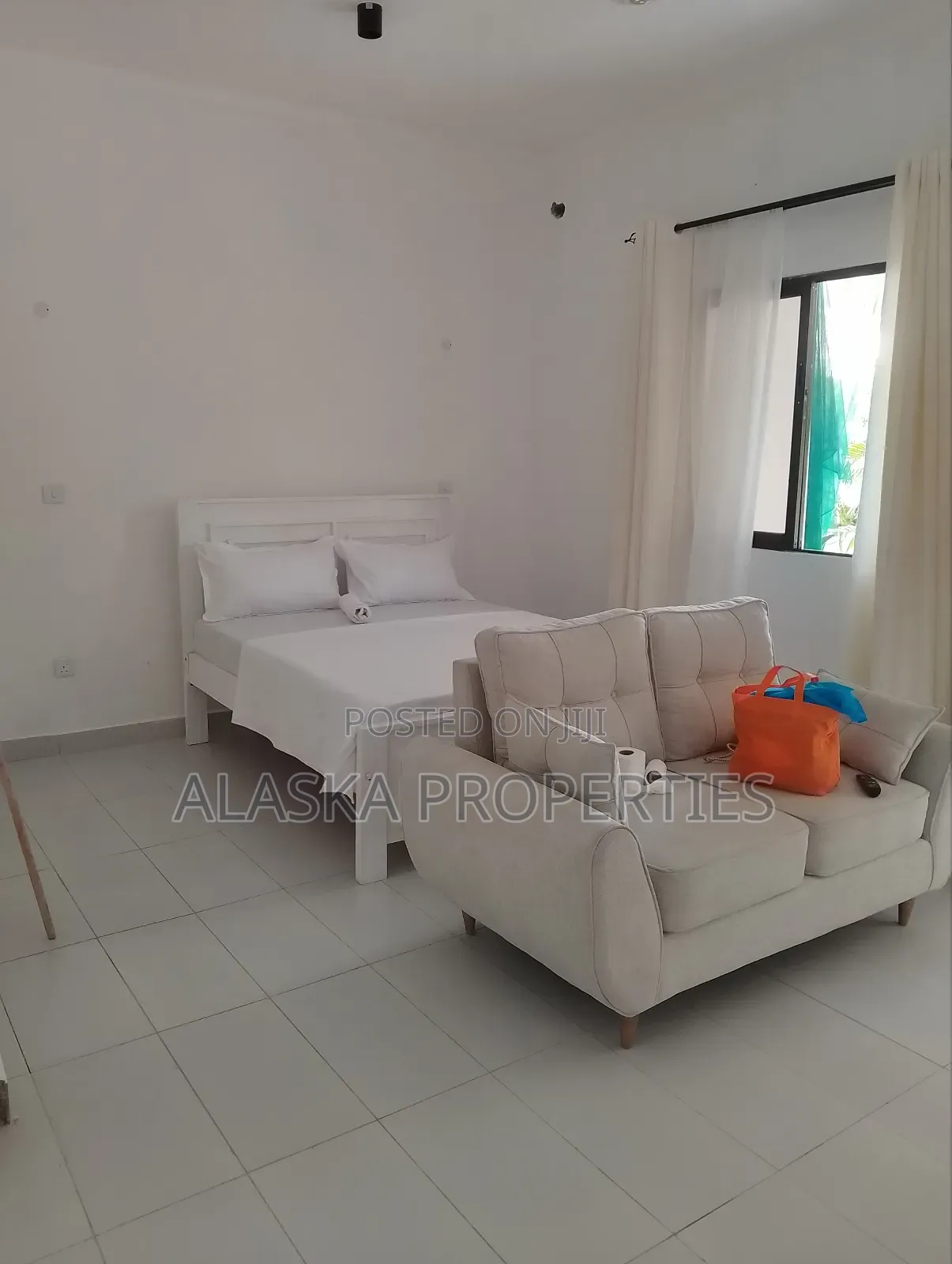 Furnished Studio Apartment to Let in Nyali Links Road. in Nyali
