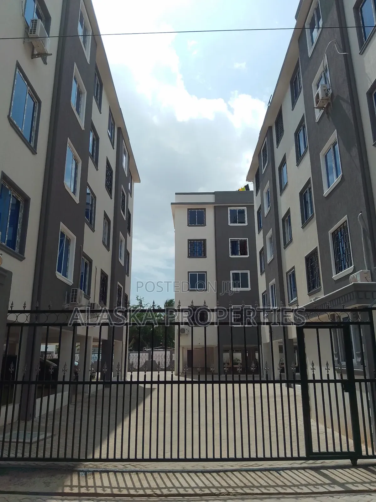 3bdrm Apartment in Nyali Estate for sale in Nyali