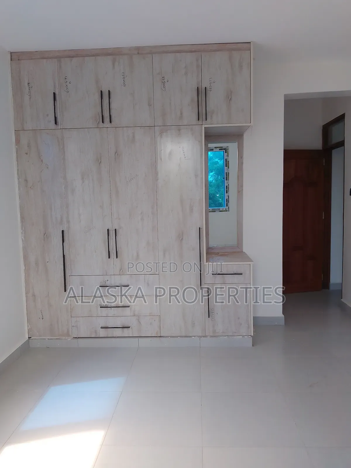 3bdrm Apartment in Nyali Estate for sale in Nyali