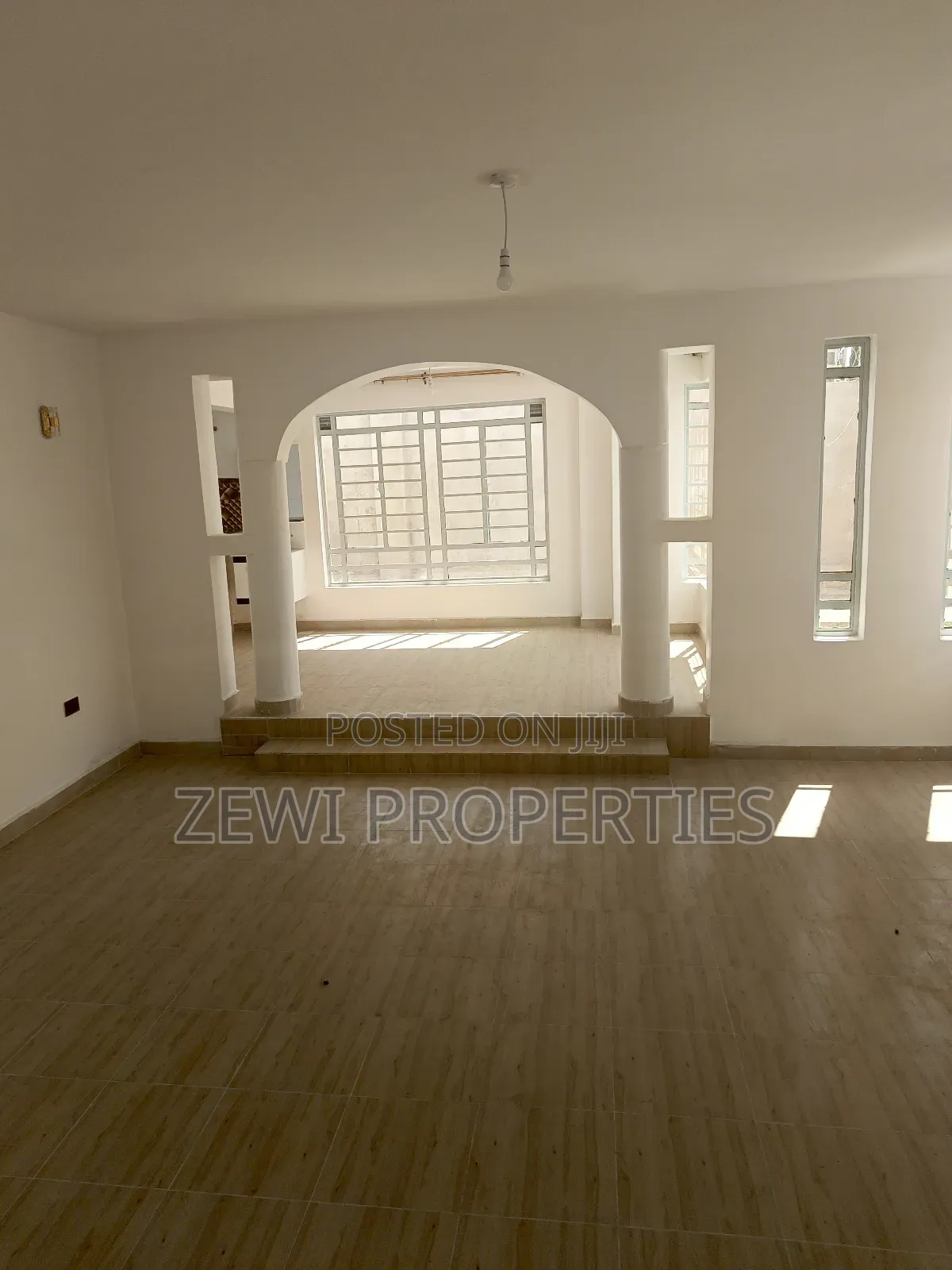 Mansion with 5 Bedrooms in Kitengela - Ready for New Owner in Kitengela