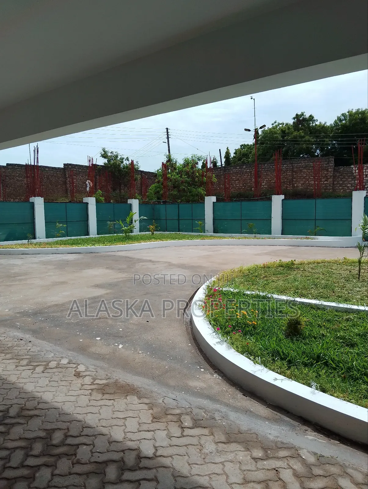 3bdrm Apartment in Beach Road Estate, Nyali for sale in Nyali