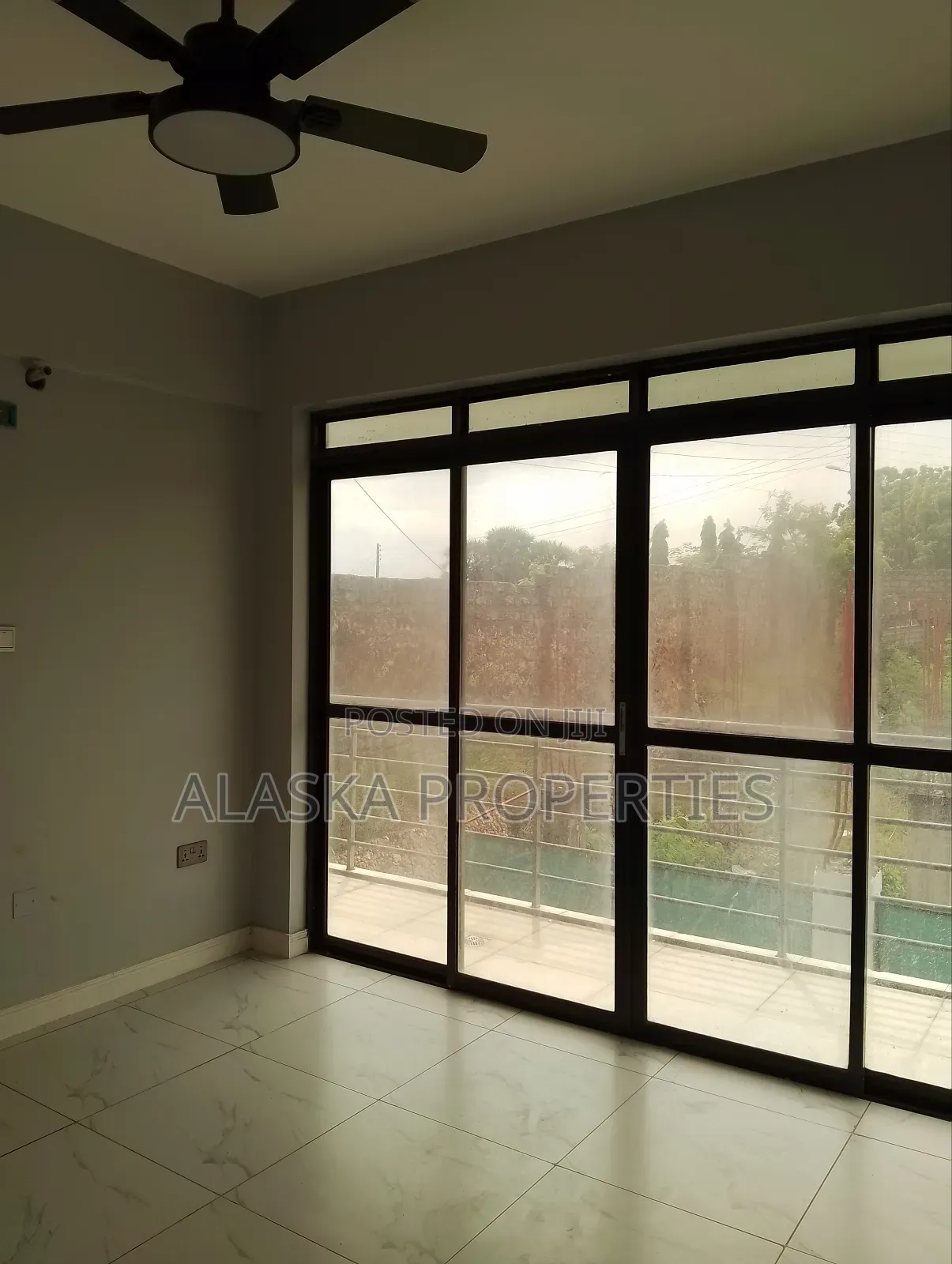 3bdrm Apartment in Nyali Estate for sale in Nyali