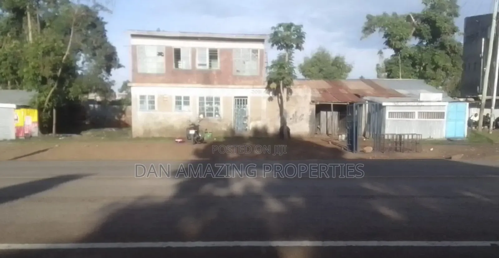Commercial Space With Old House Homabay Rongo Tamac For Rent in Homa Bay Central