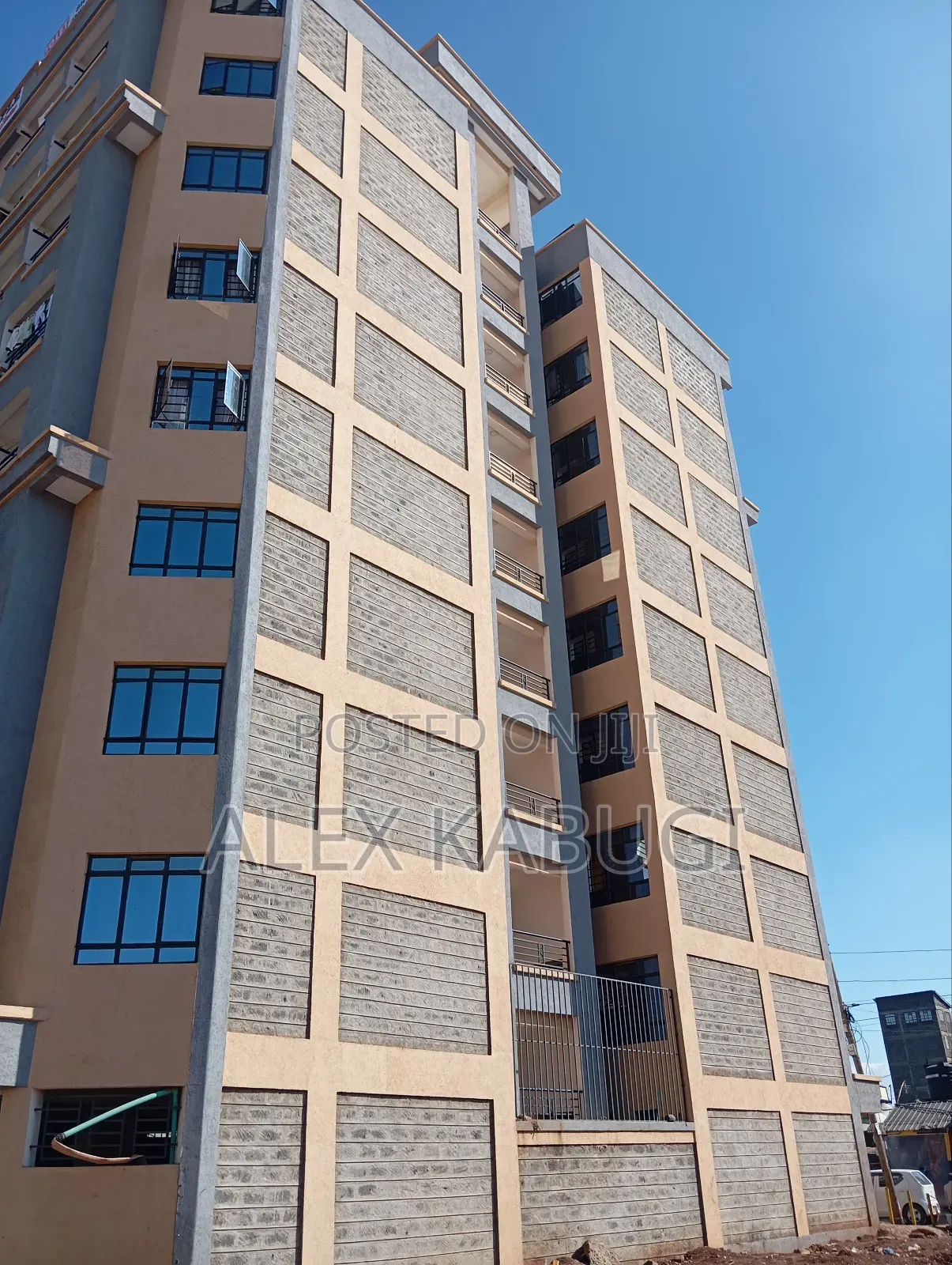 1bdrm Block of Flats in Kasarani, Roysambu for sale in Roysambu