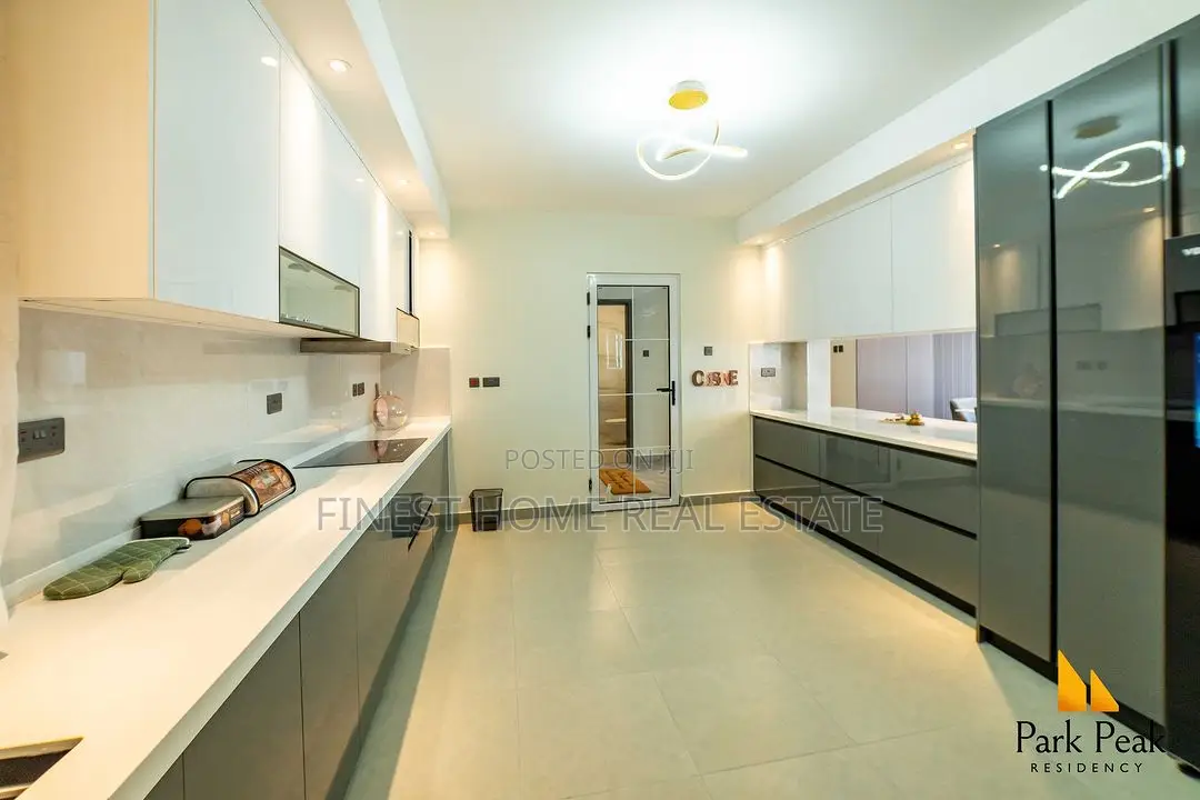 3bdrm Apartment in Park Peak, Parklands/Highridge for sale in Parklands/Highridge