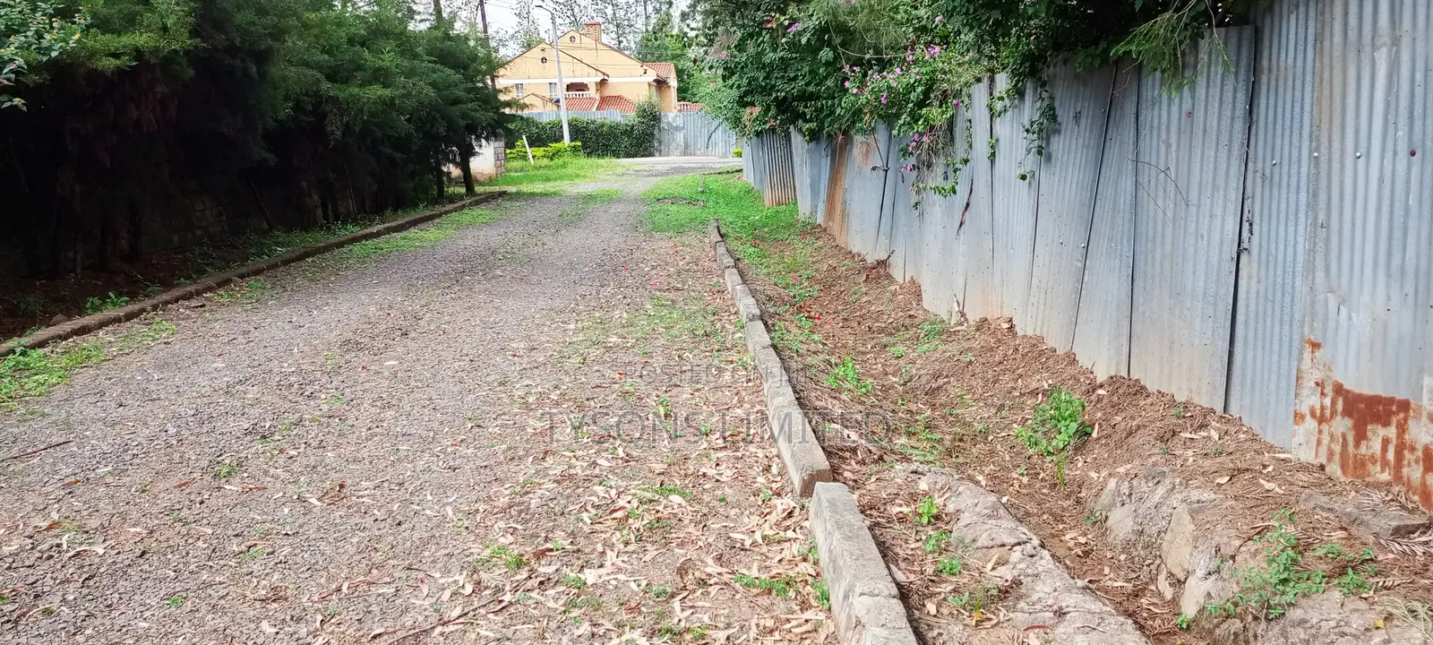 Residential Land in Thome in Thome