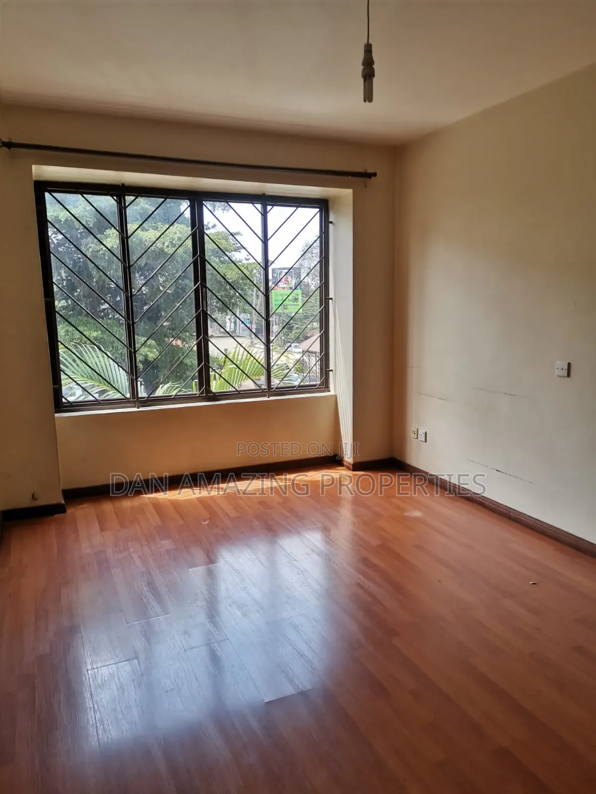 3bdrm Apartment in Kingara Rd Plus Dsq, Lavington for sale in Lavington
