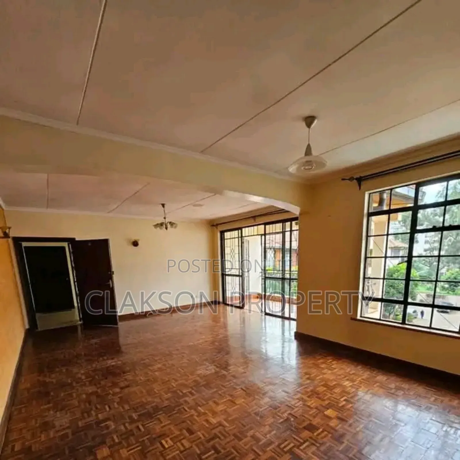 3bdrm Apartment in Lavington for sale in Lavington