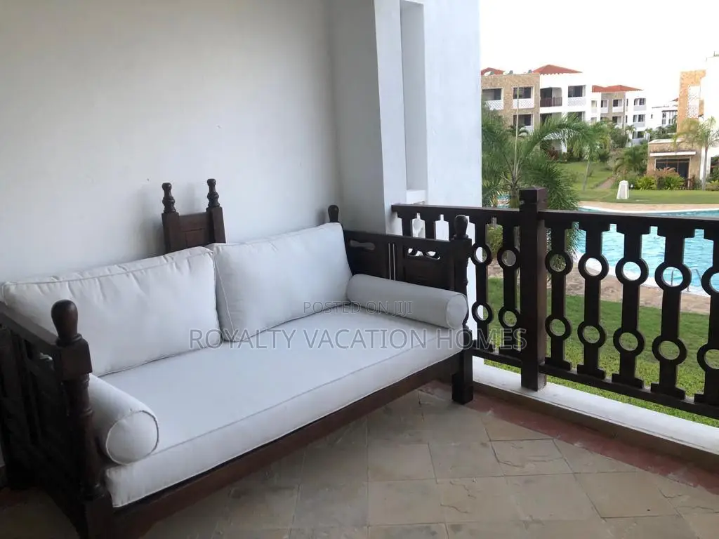 2 Br Beach Airbnb Apartment at Sultan Palace, Kikambala in Kikambala