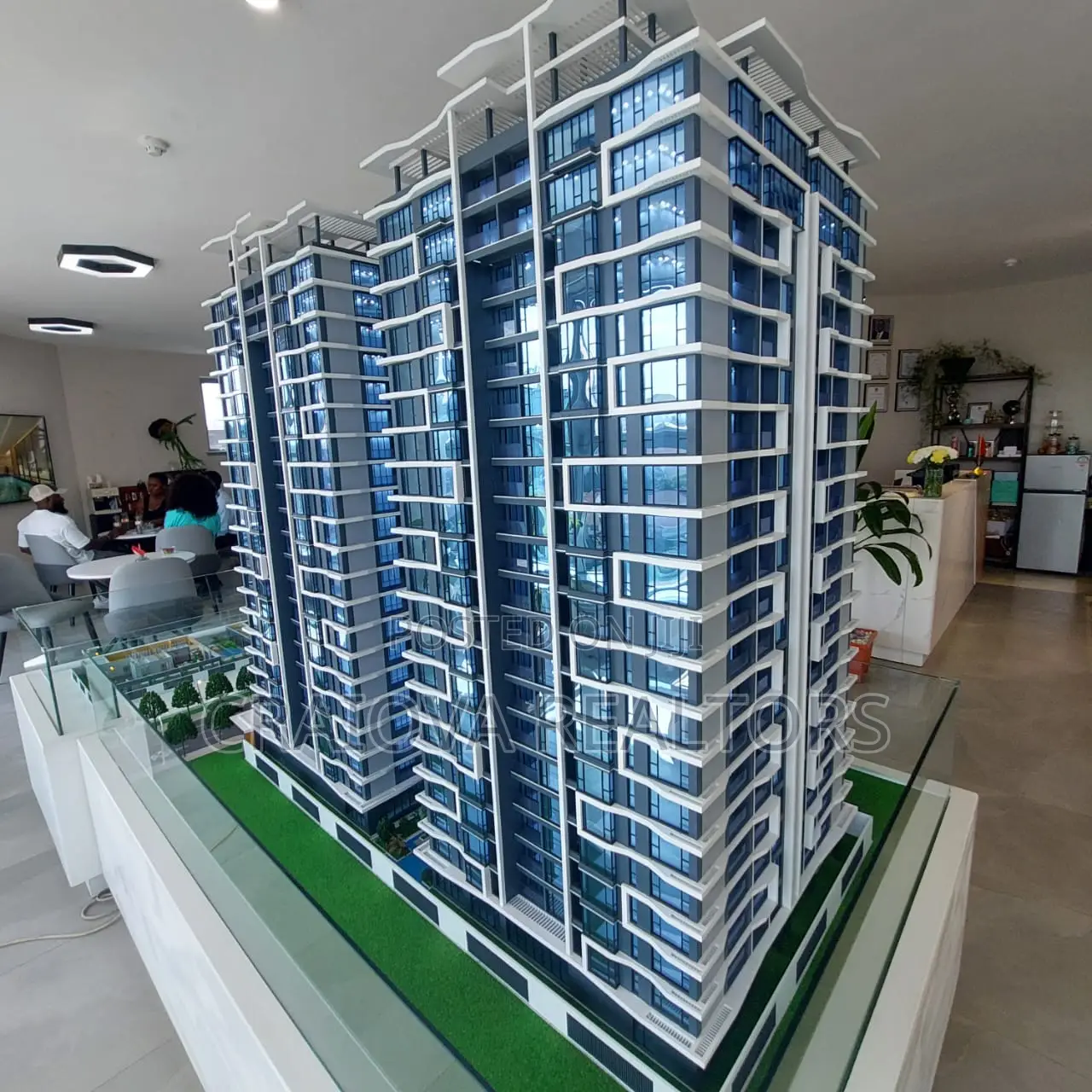 2bdrm Apartment in Panaroma West, Raphta Road Area for sale in Raphta Road Area