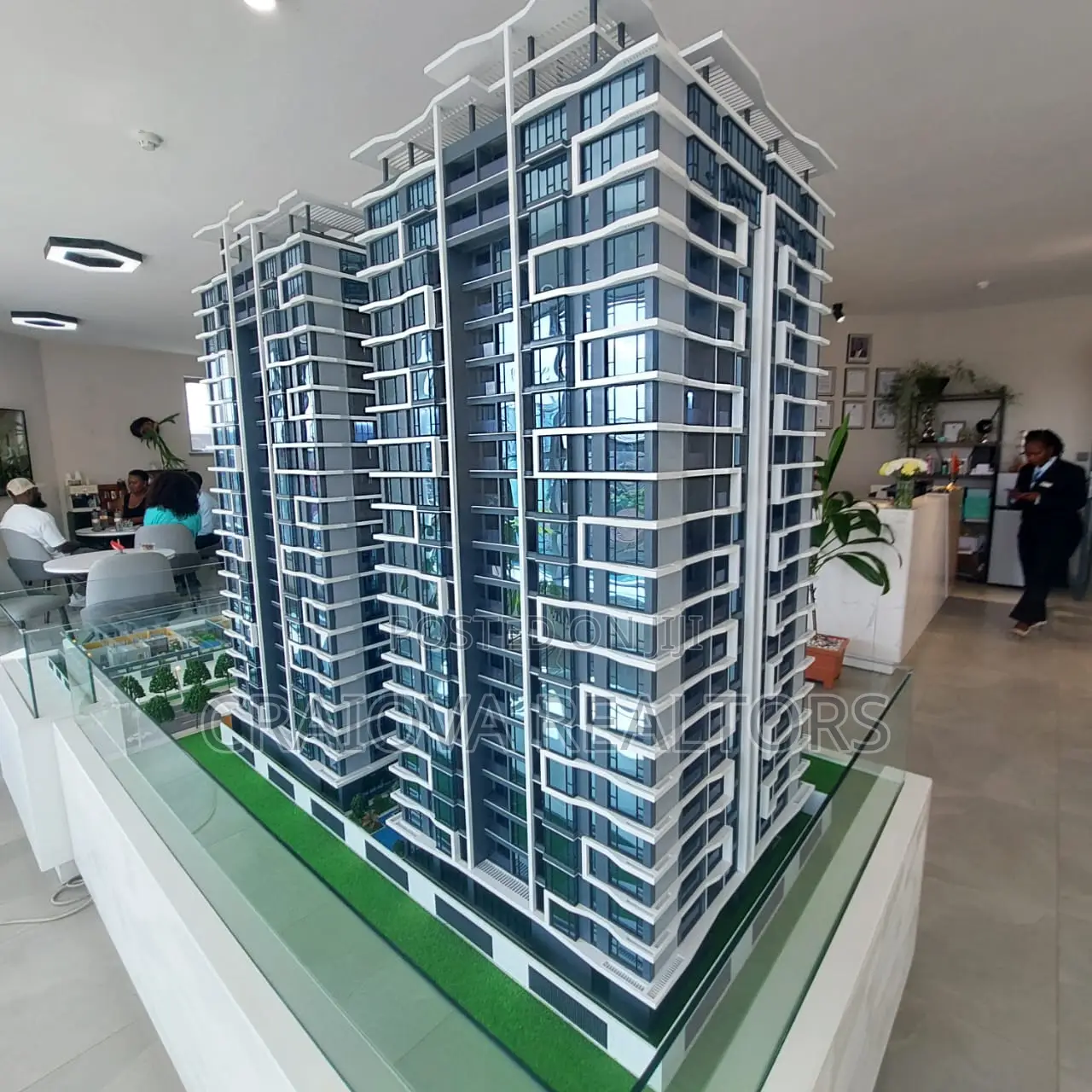 2bdrm Apartment in Panaroma West, Raphta Road Area for sale in Raphta Road Area
