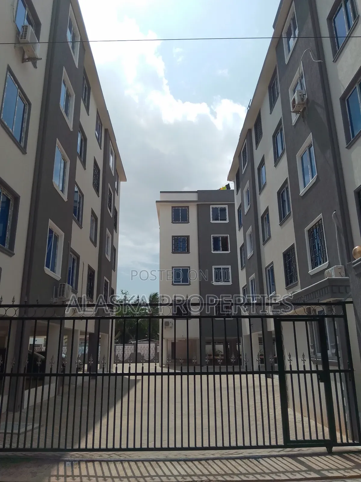 3bdrm Apartment in Nyali Estate for sale in Nyali