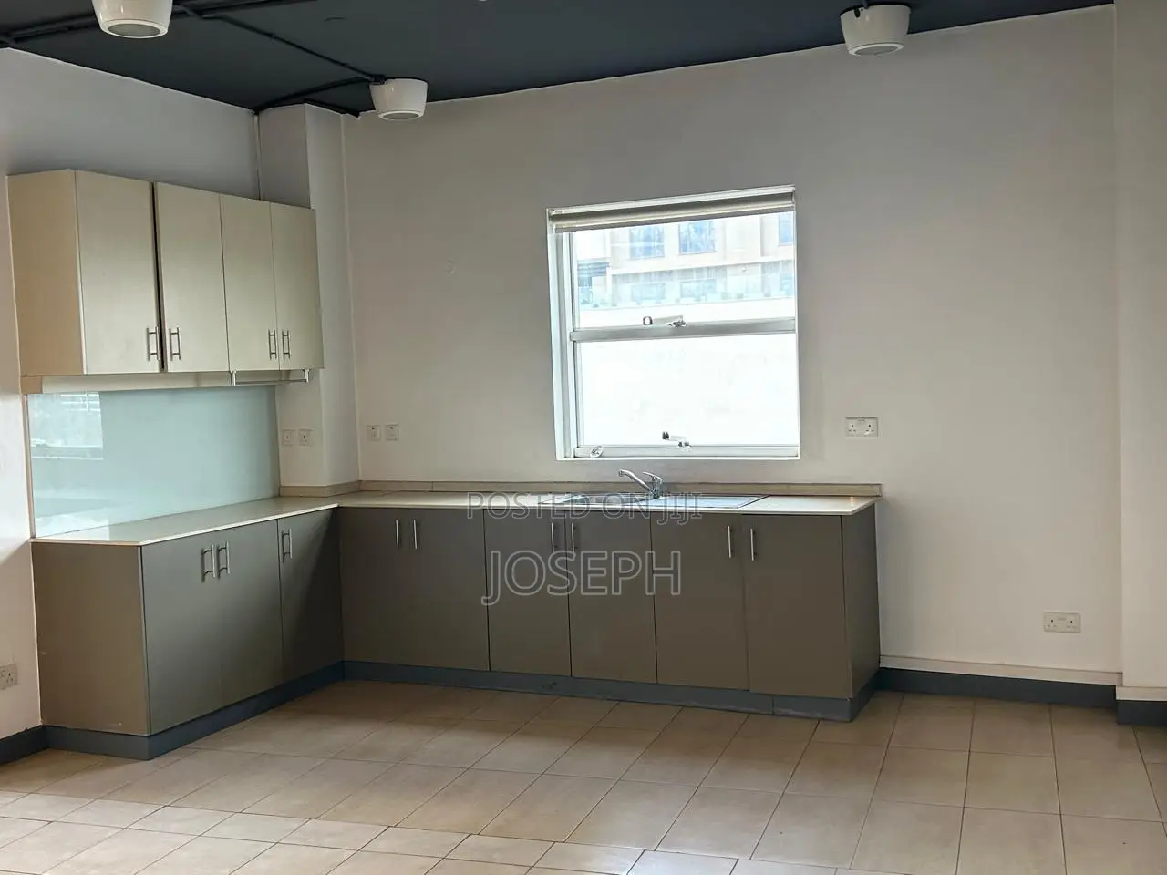 Office Space to Let in Westland's in Raphta Road Area