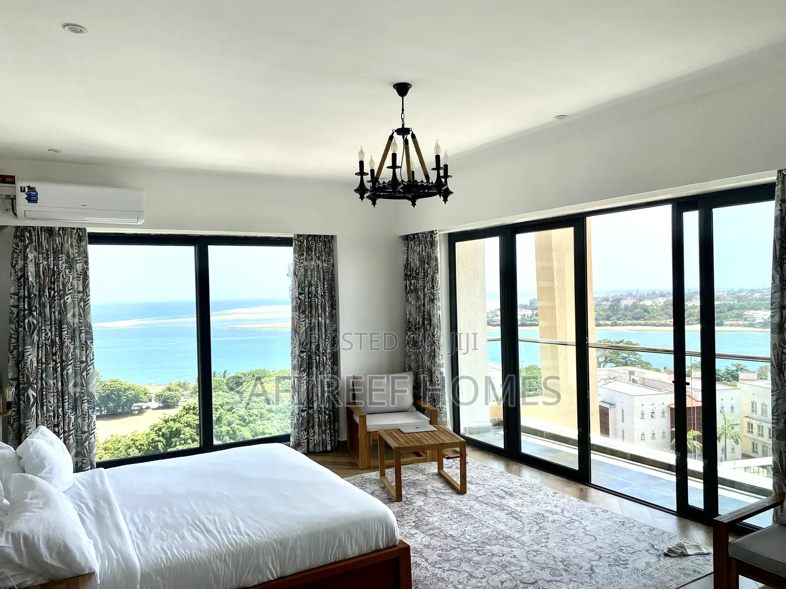 Furnished 4bdrm Apartment in Kizingo for sale in Kizingo