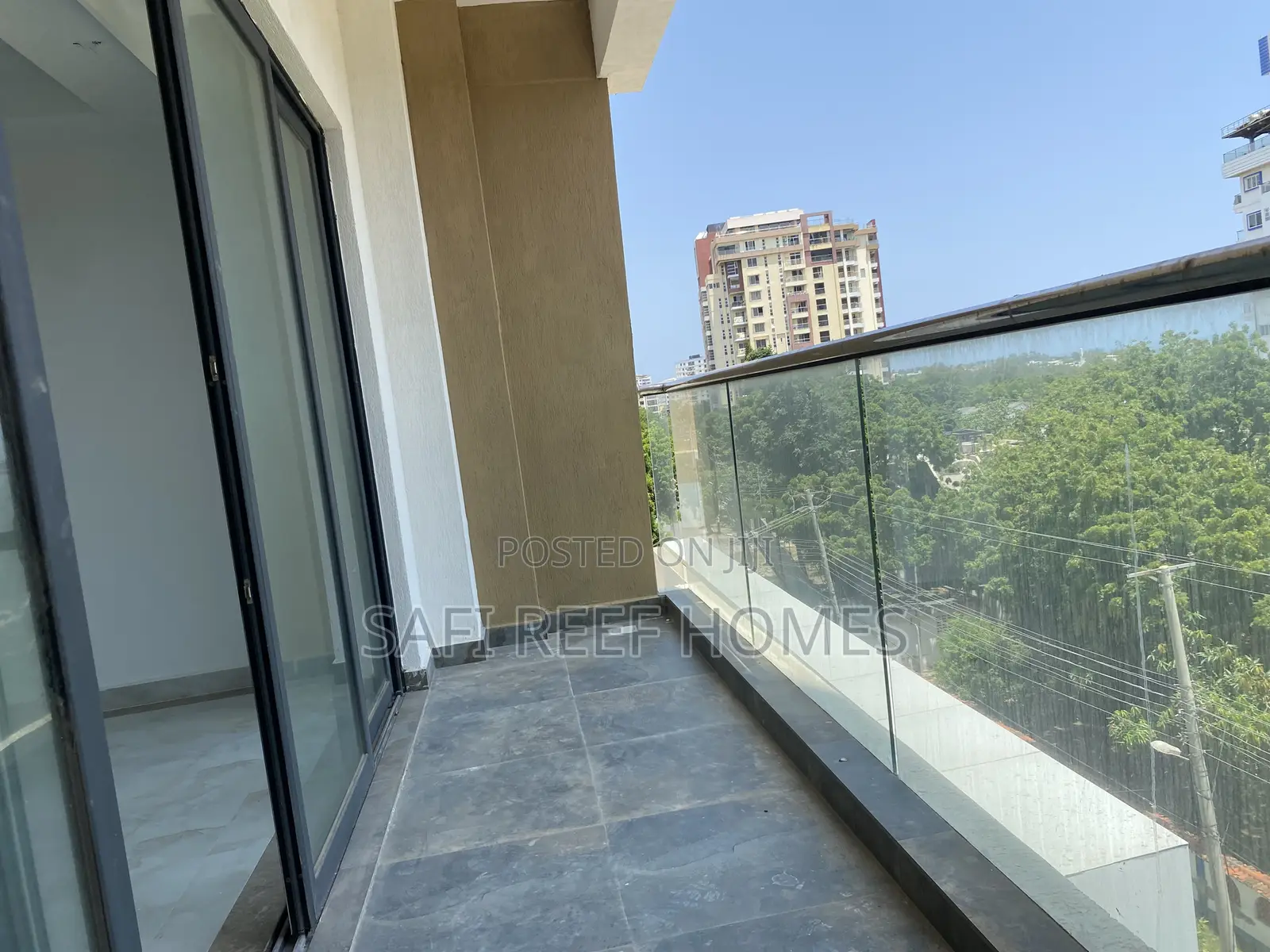 4bdrm Apartment in Kizingo for sale in Kizingo