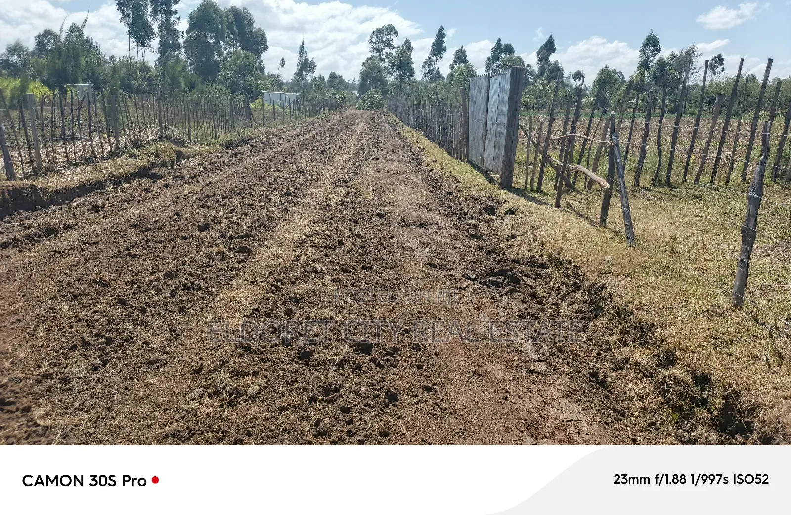 1/8 Kiplombe With Title. in Eldoret CBD
