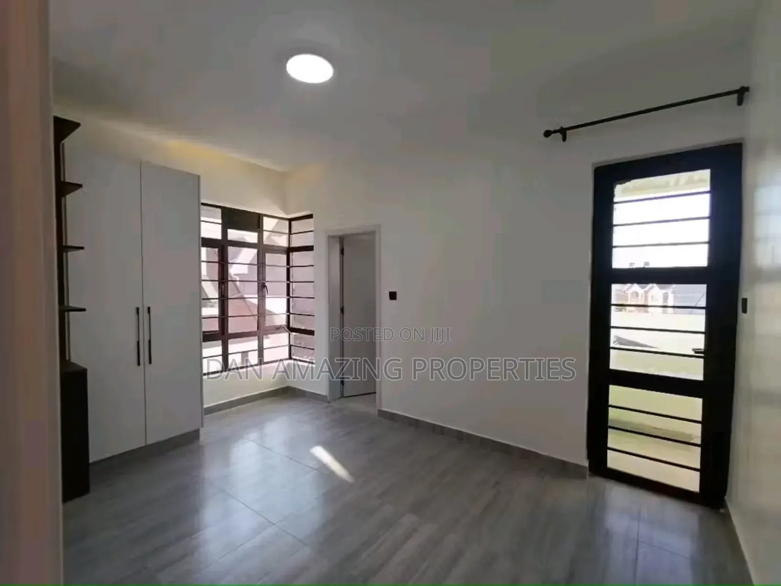 4bdrm Maisonette in Membley Estate/Dsq for sale in Membley Estate
