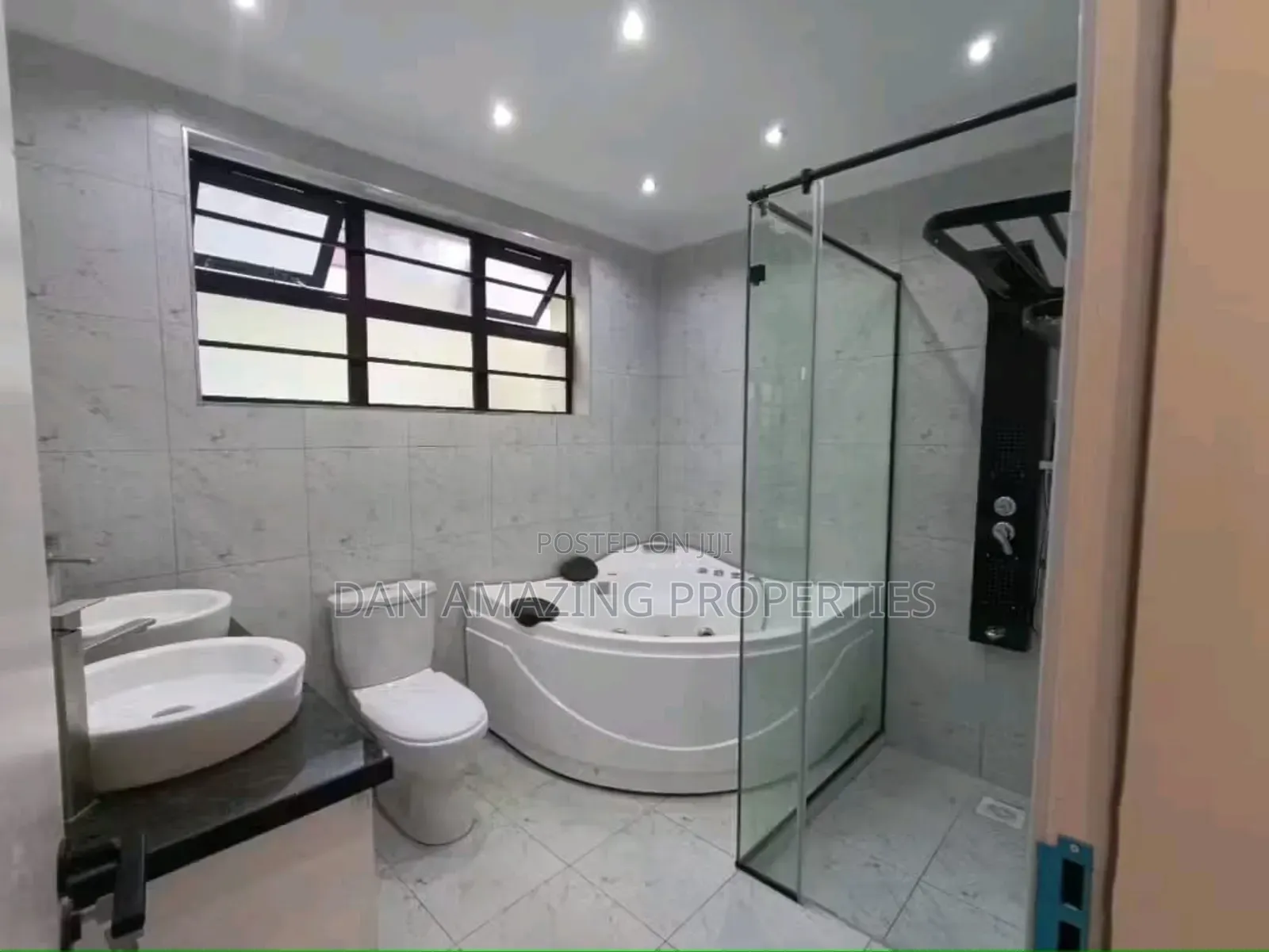 4bdrm Maisonette in Membley Estate/Dsq for sale in Membley Estate