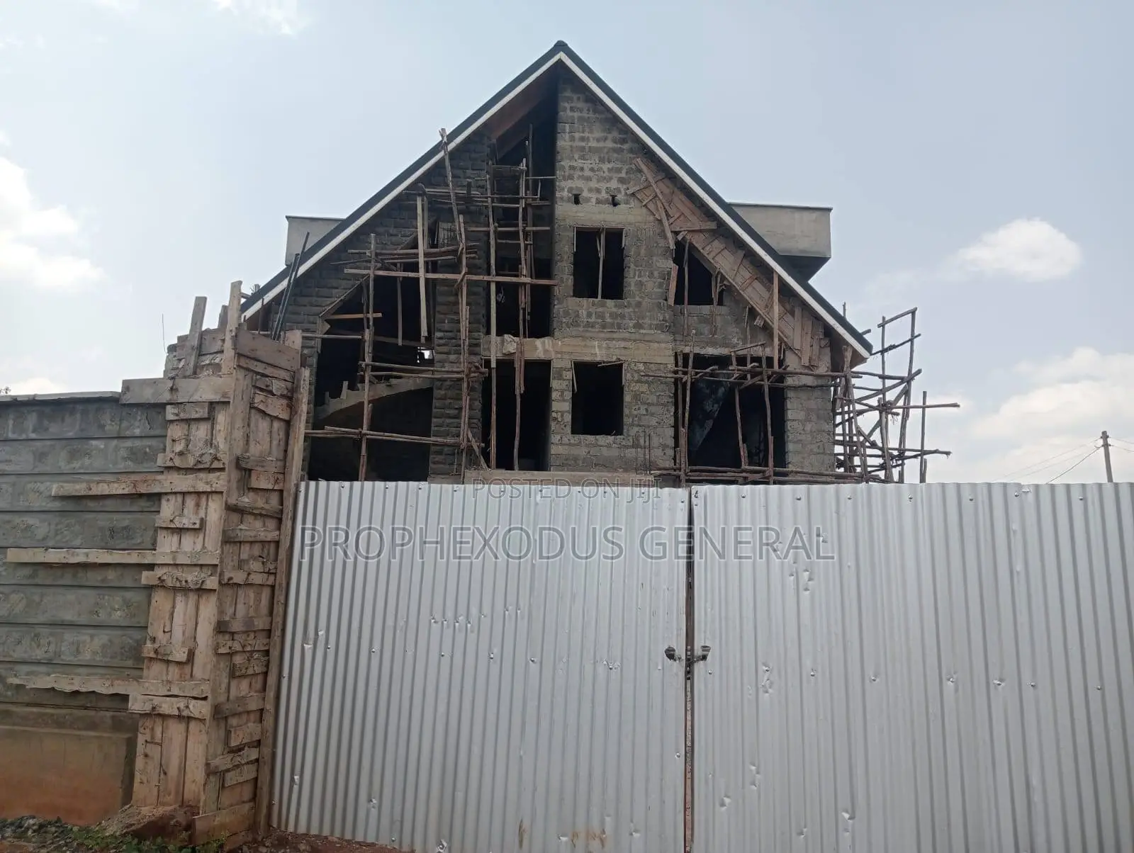 Spacious 100 x 100 Residential Land Available at O/Rongai Maasi Lodge in Maasai Lodge
