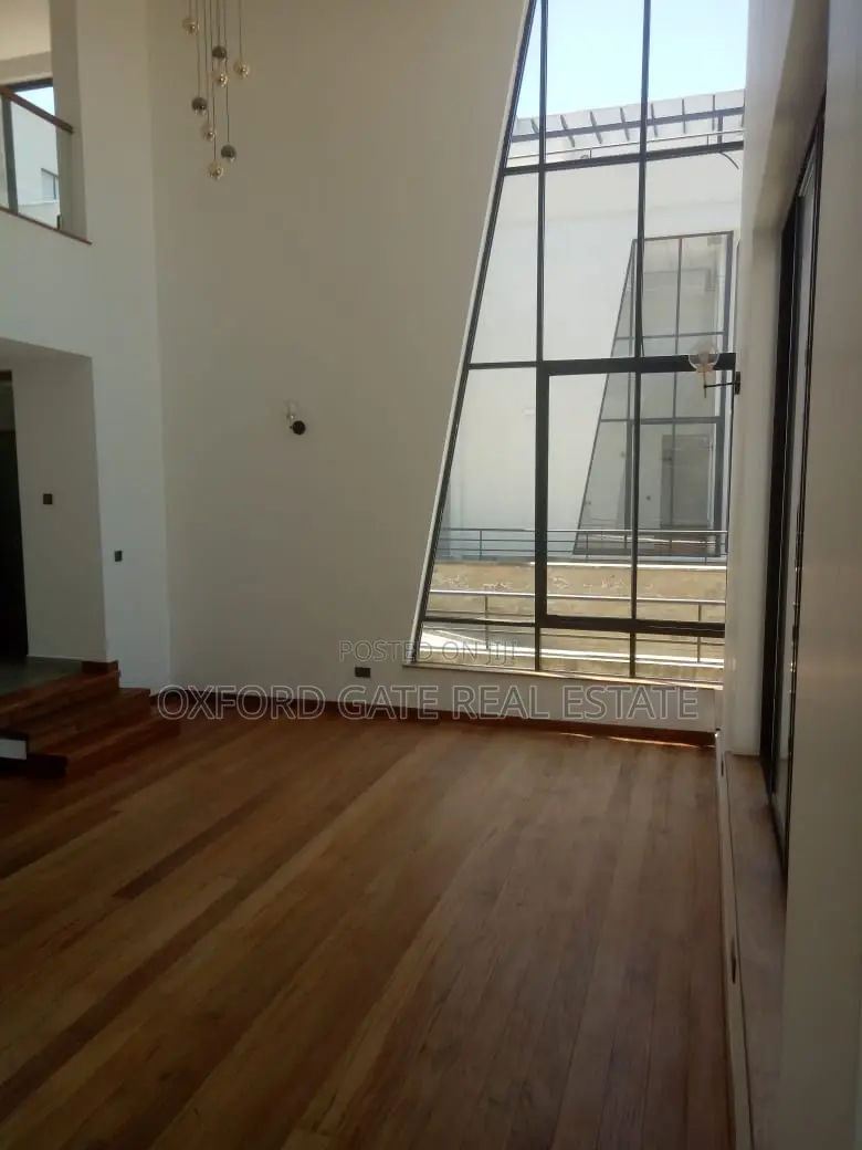 5bdrm Townhouse/Terrace in Lavington, Muthangari for sale in Muthangari