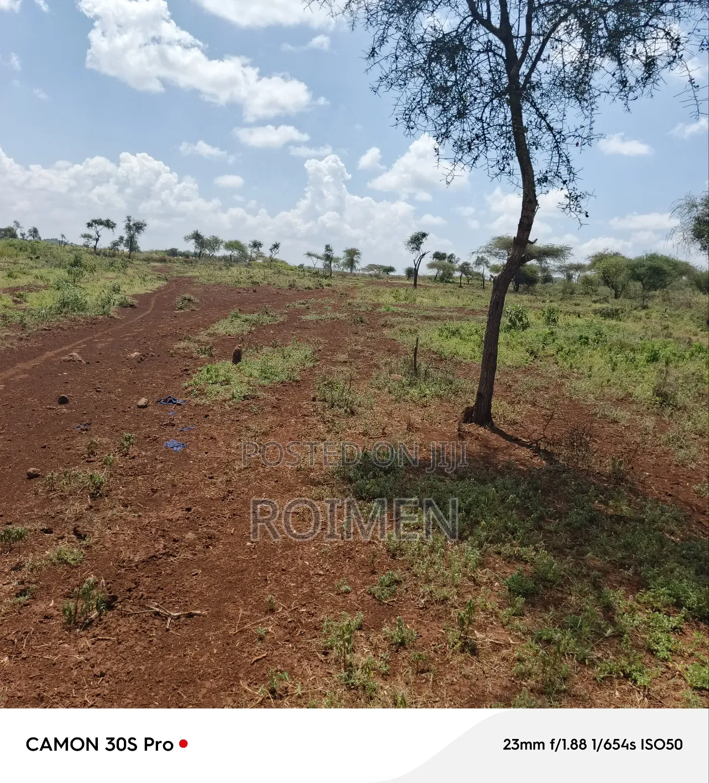 Ekali 120 Katika Eneo La Kimana in Kimana