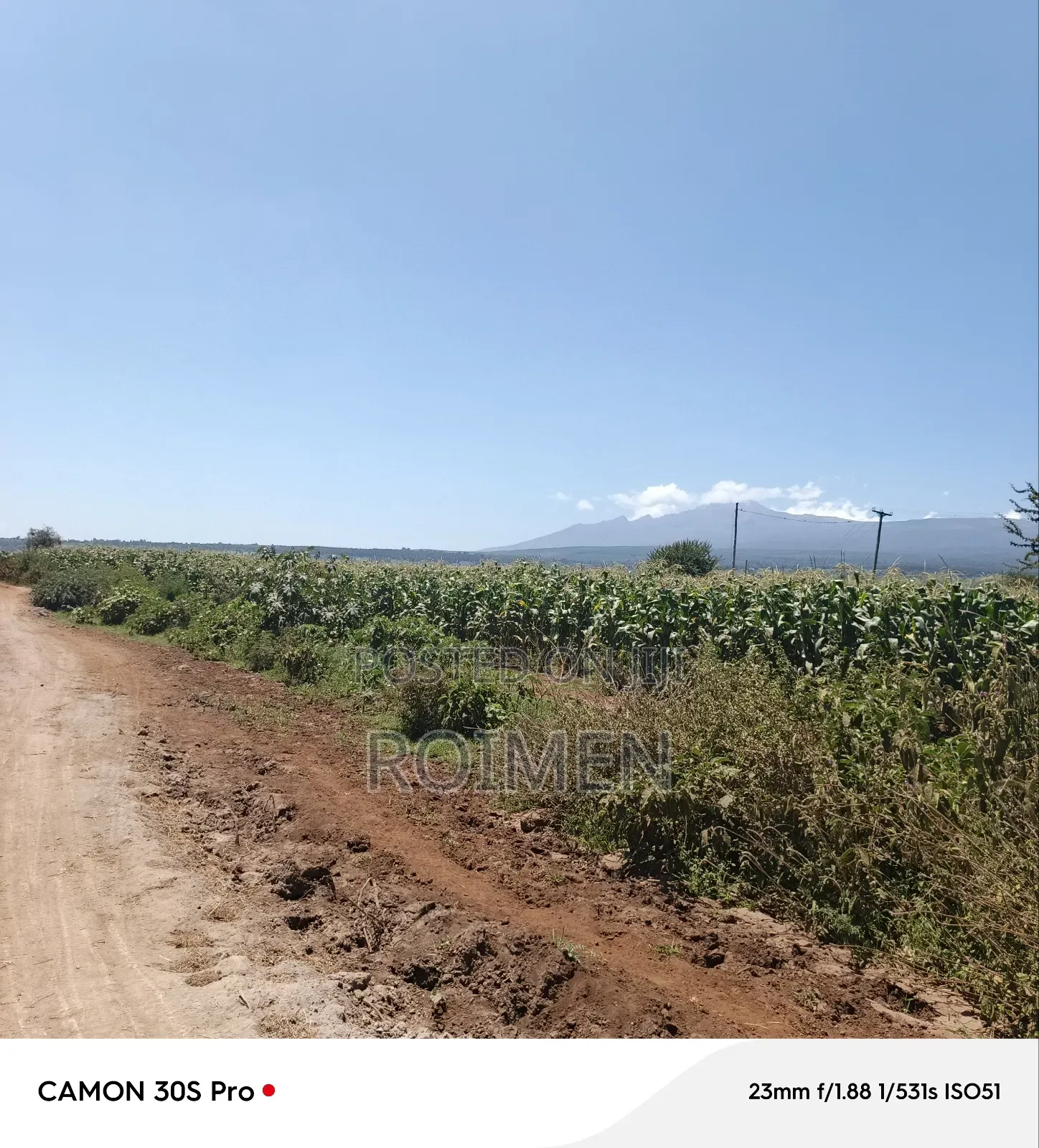 8 Ekali Katika Mpaka Wa Kenya Na Tanzania in Loitoktok
