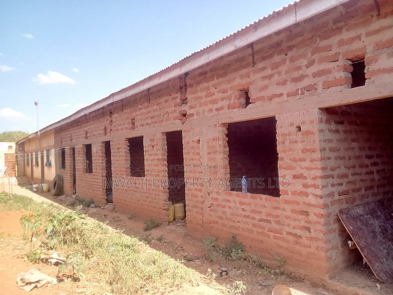PARTLY DEVELOPED PLOT 50 by 100 Mutomo .Kitui in Mutomo