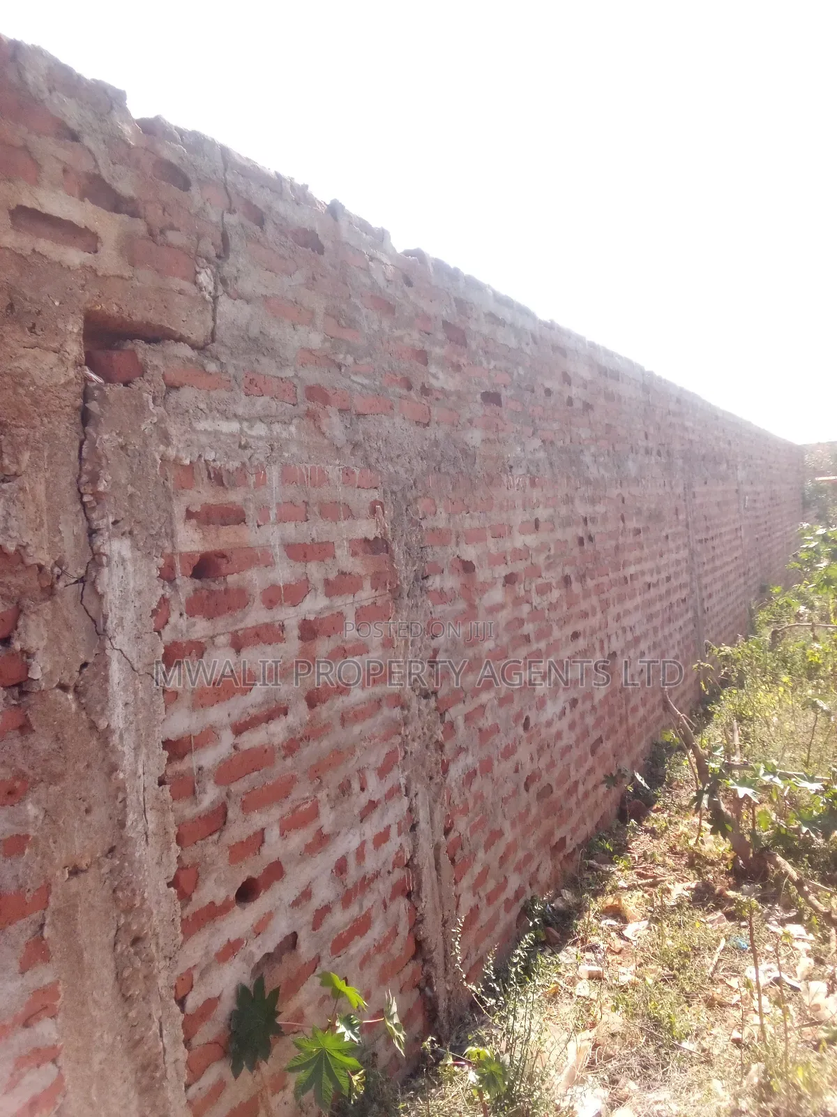 PARTLY DEVELOPED PLOT 50 by 100 Mutomo .Kitui in Mutomo
