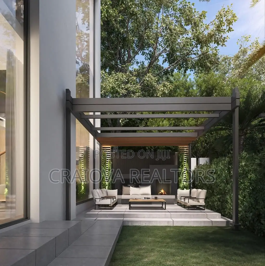 6bdrm Villa in Lavington for sale in Lavington