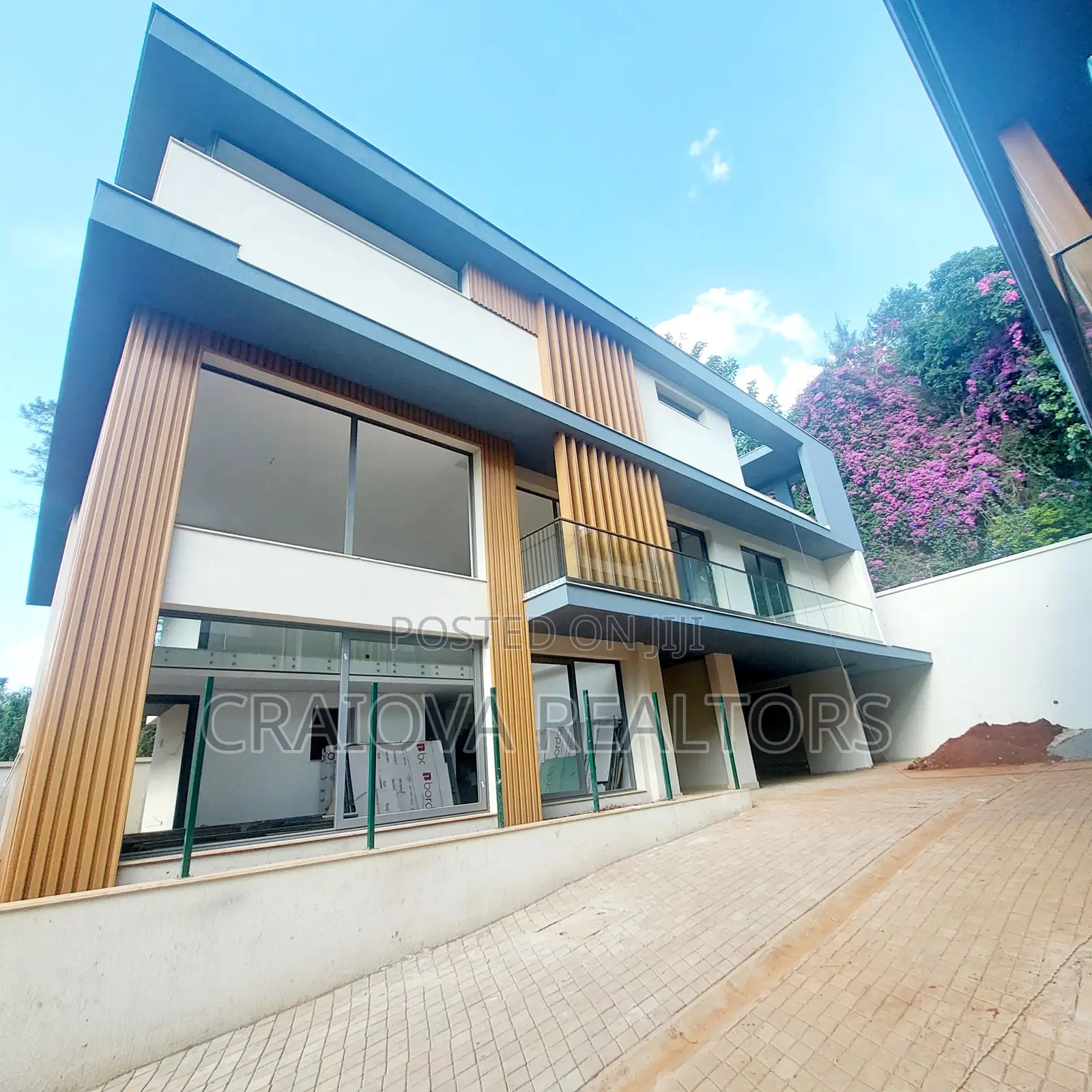 5bdrm Villa in Lavington for sale in Lavington