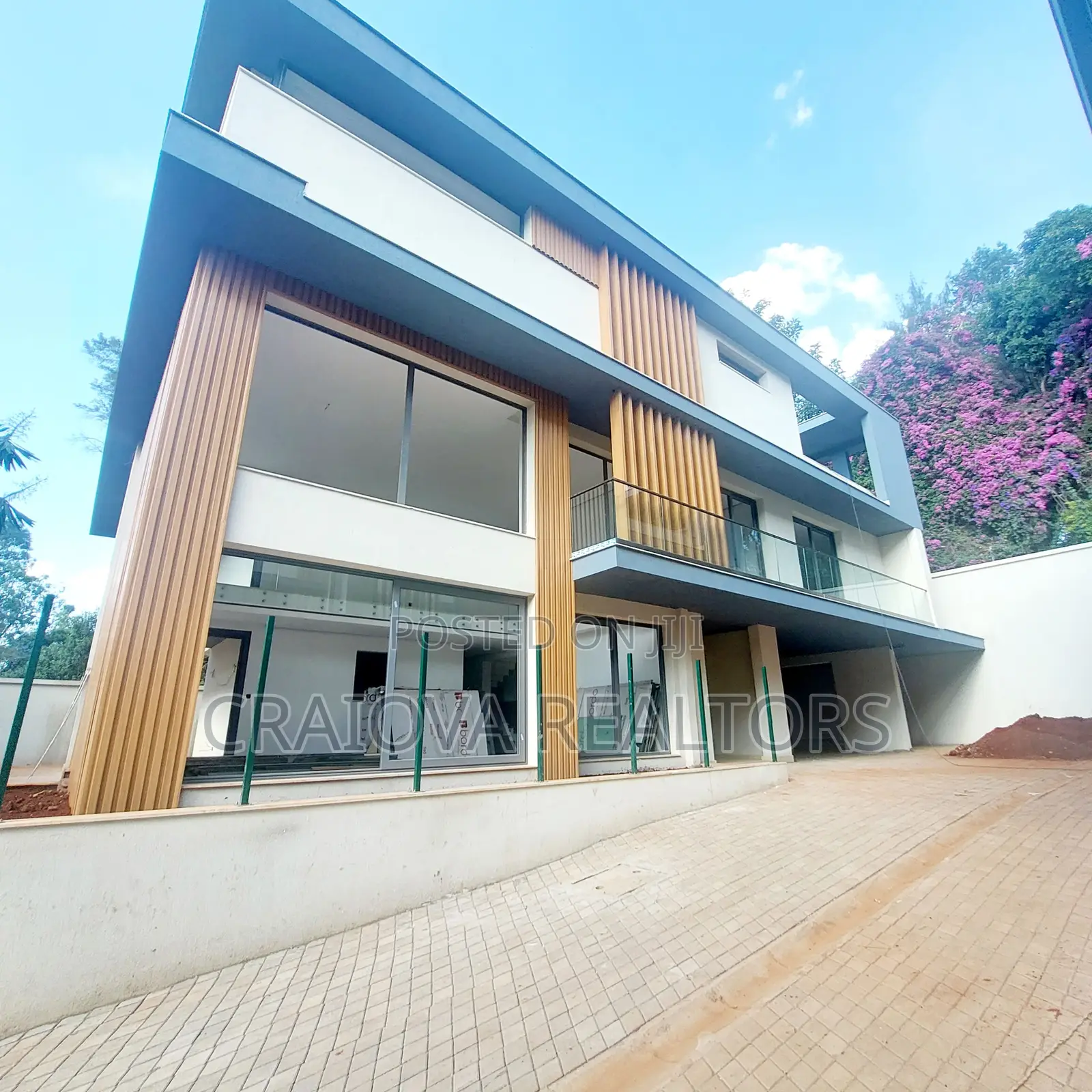 5bdrm Villa in Lavington for sale in Lavington
