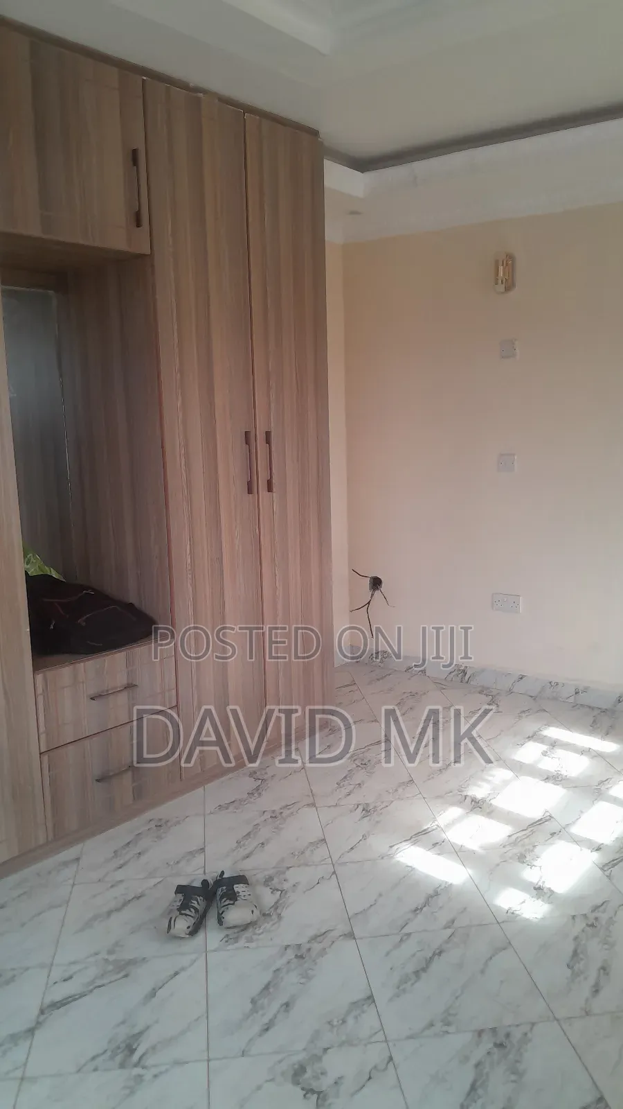 5bdrm Maisonette in Membley for rent in Membley Estate