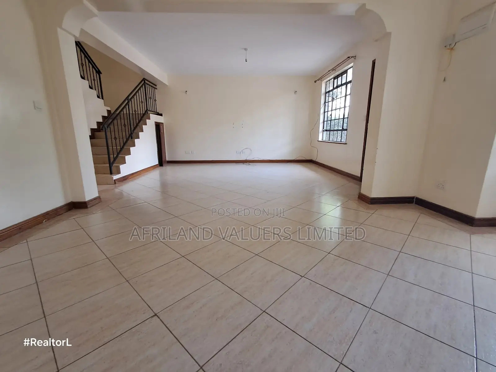 4bdrm Maisonette in Alton Court, Katani for sale in Katani