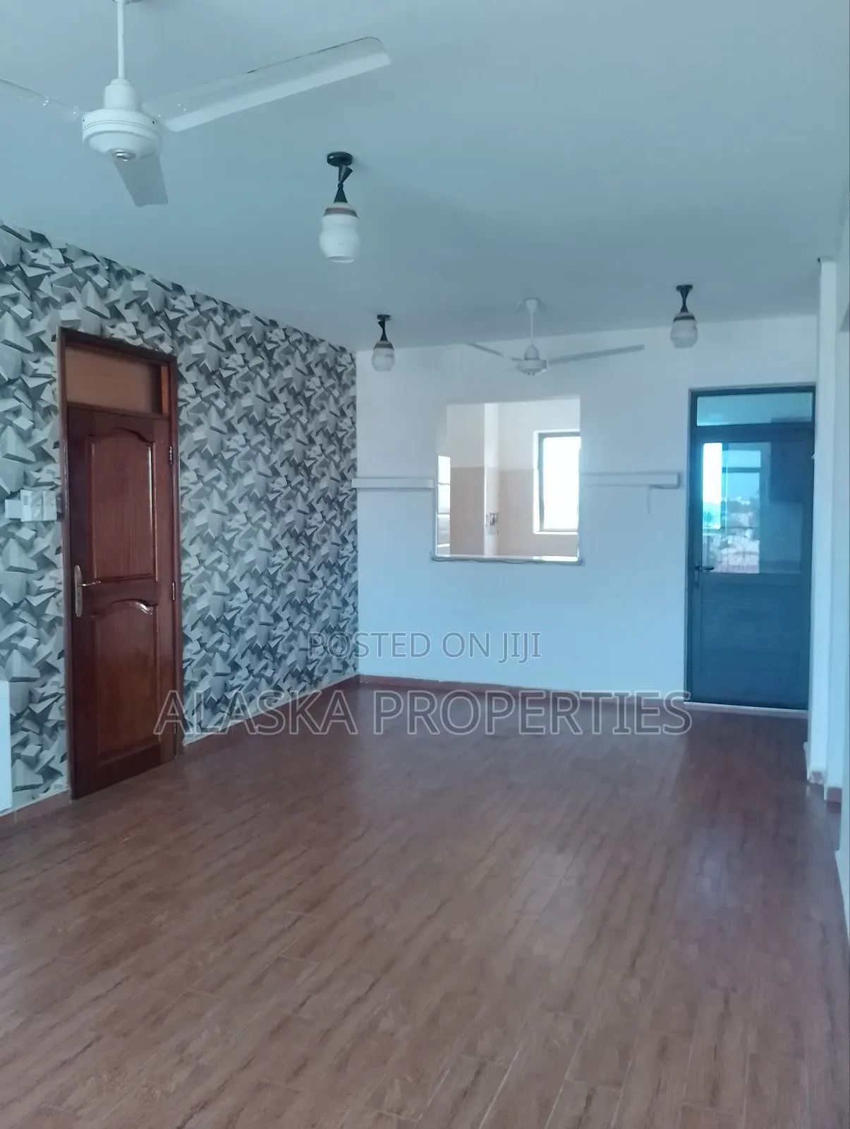 3bdrm Apartment in Beach Road Estate, Nyali for sale in Nyali
