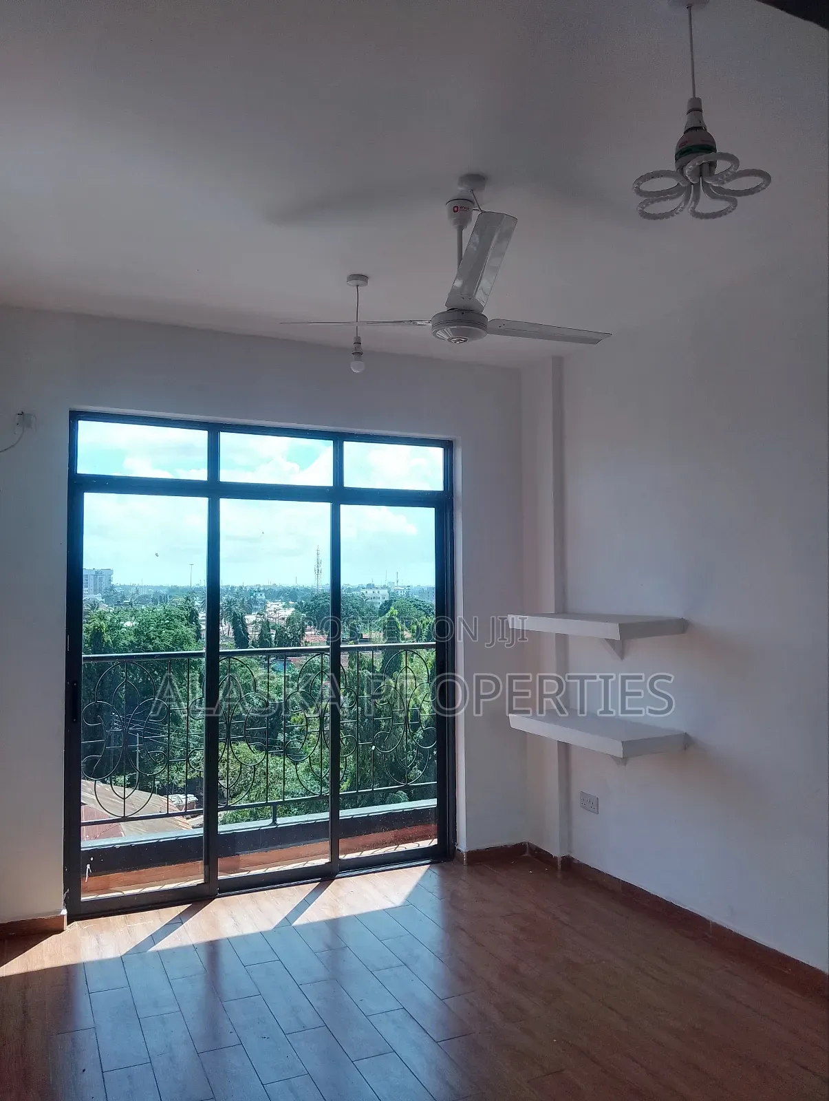 3bdrm Apartment in Beach Road Estate, Nyali for sale in Nyali