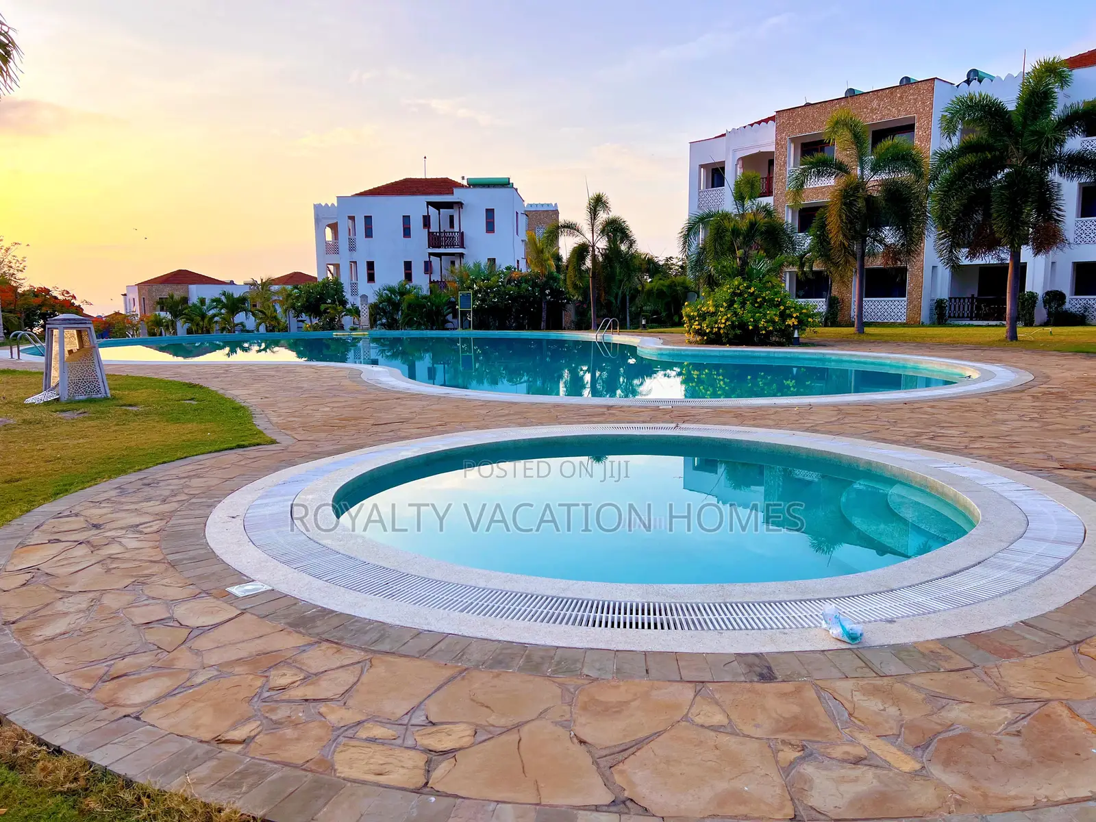 2 Br Beach Airbnb Apartment at Sultan Palace, Kikambala in Kikambala