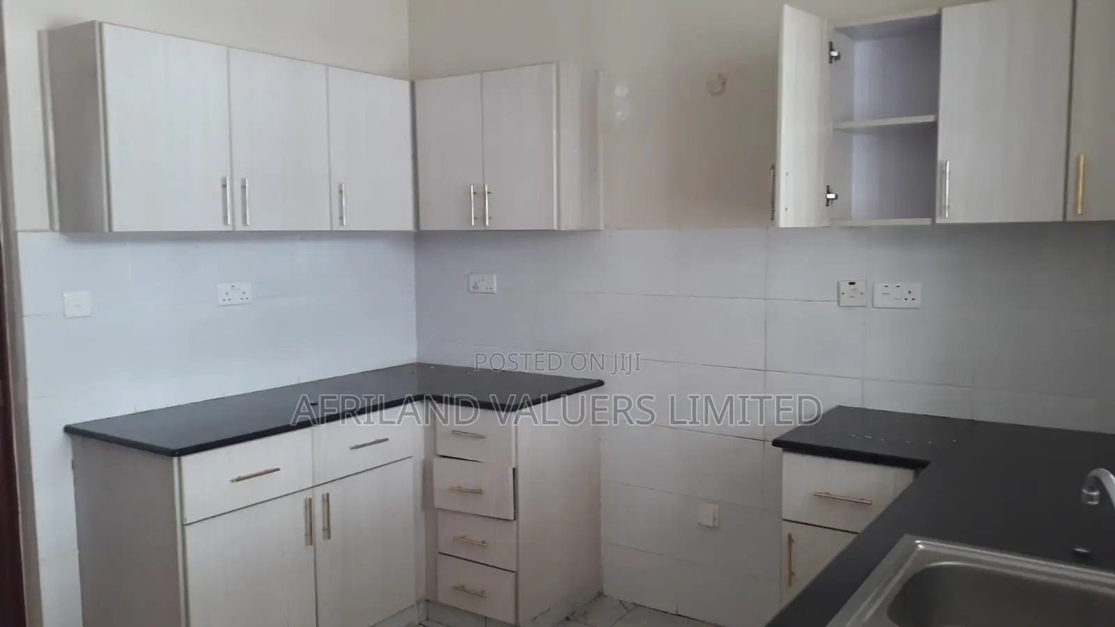 3bdrm Apartment in Lifestyle Terraces, Gateway Mall Area for sale in Gateway Mall Area