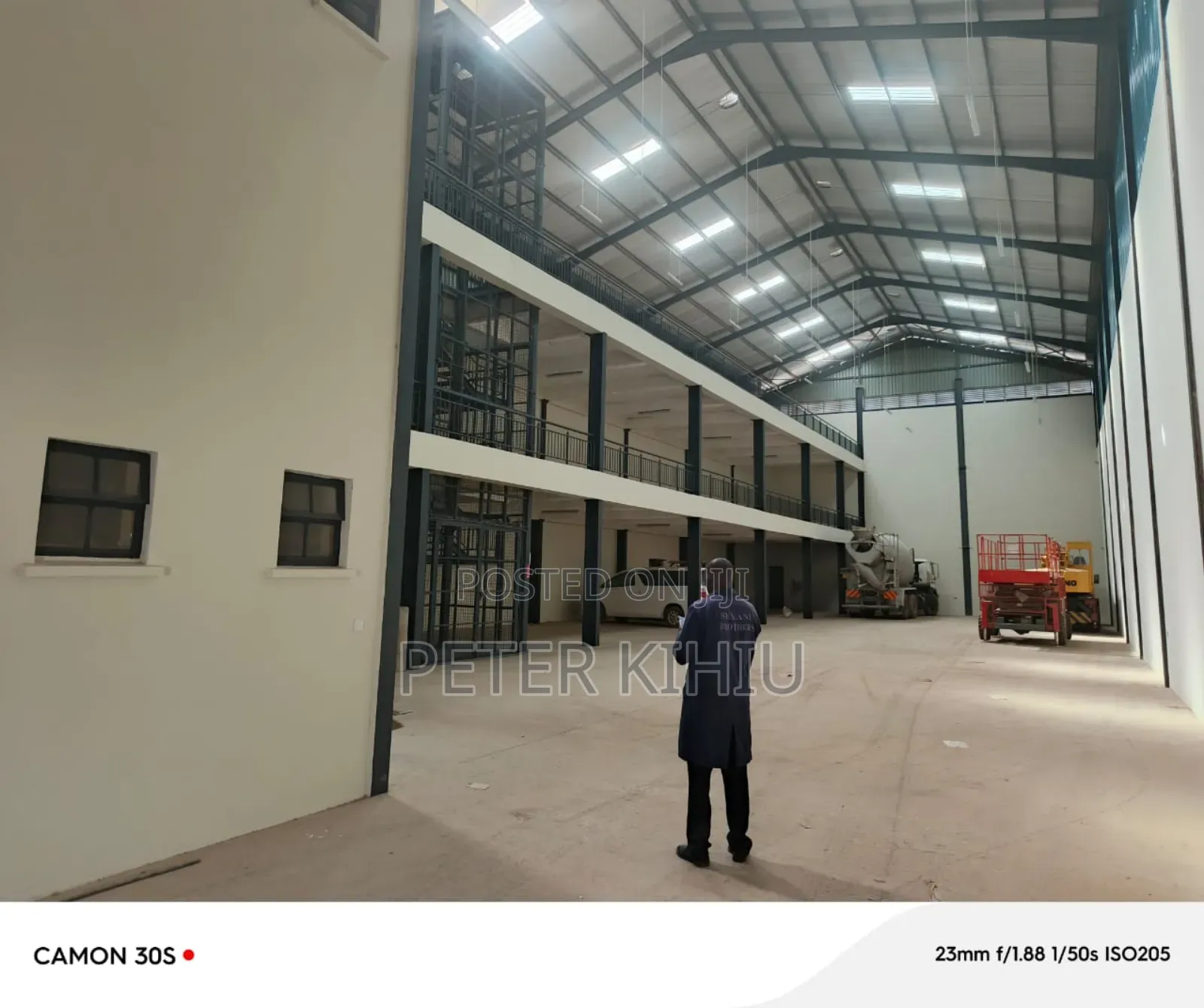 Warehouse to Let 15000sqft Off North Airport Rd Embakasi in Imara Daima