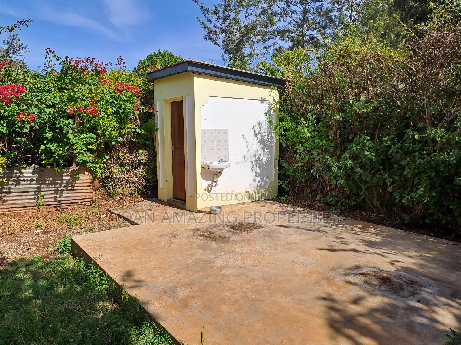 4bdrm Maisonette in Thome On 1/2 Acre for rent in Thome