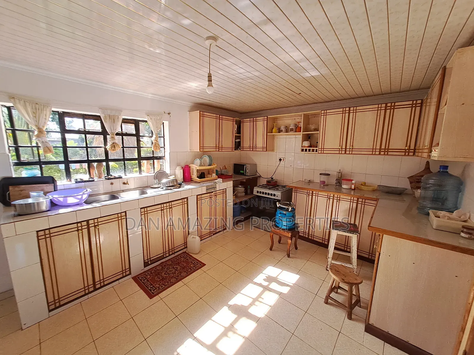 4bdrm Maisonette in Thome On 1/2 Acre for rent in Thome