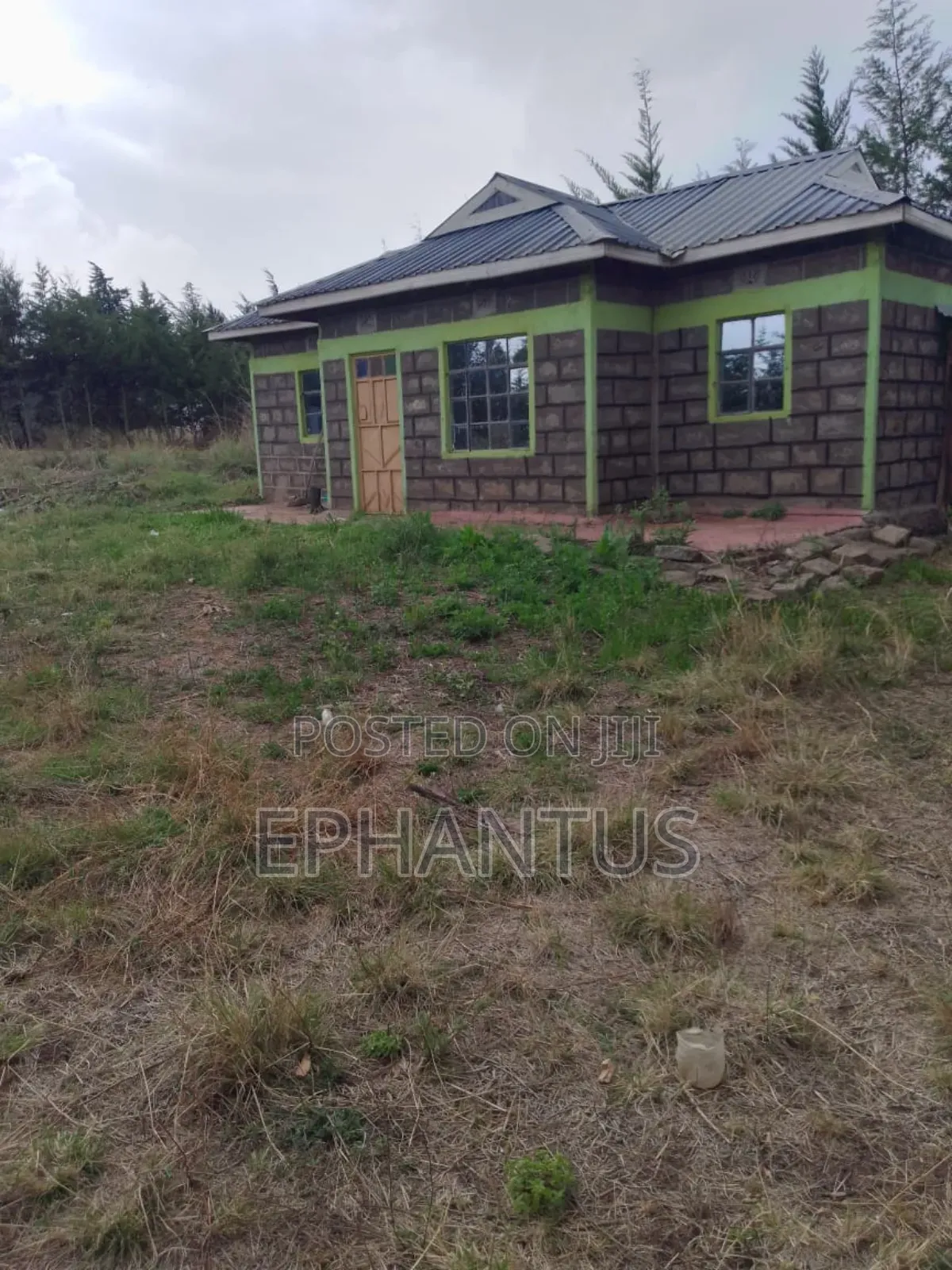 Land for Sale in Nyeri Munyu With a House in Nyeri Town