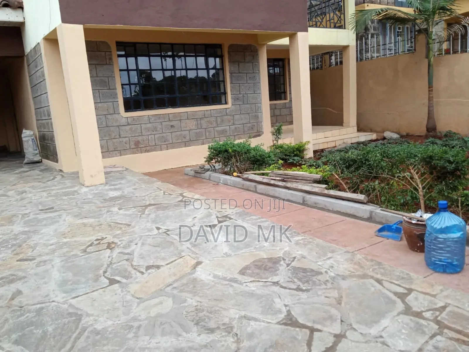 4bdrm Maisonette in Membley for sale in Membley Estate