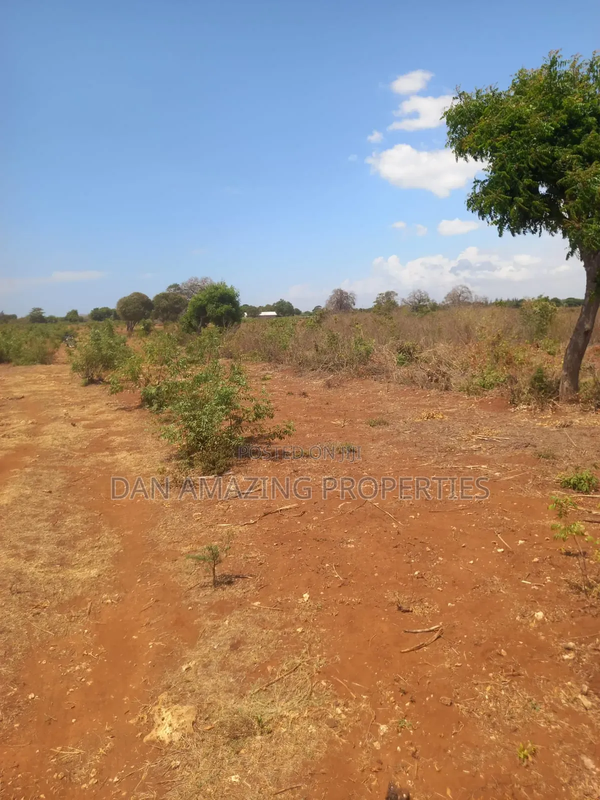 1 Acre in Msa Vipingo for Sale Touching Two Service Road in Vipingo