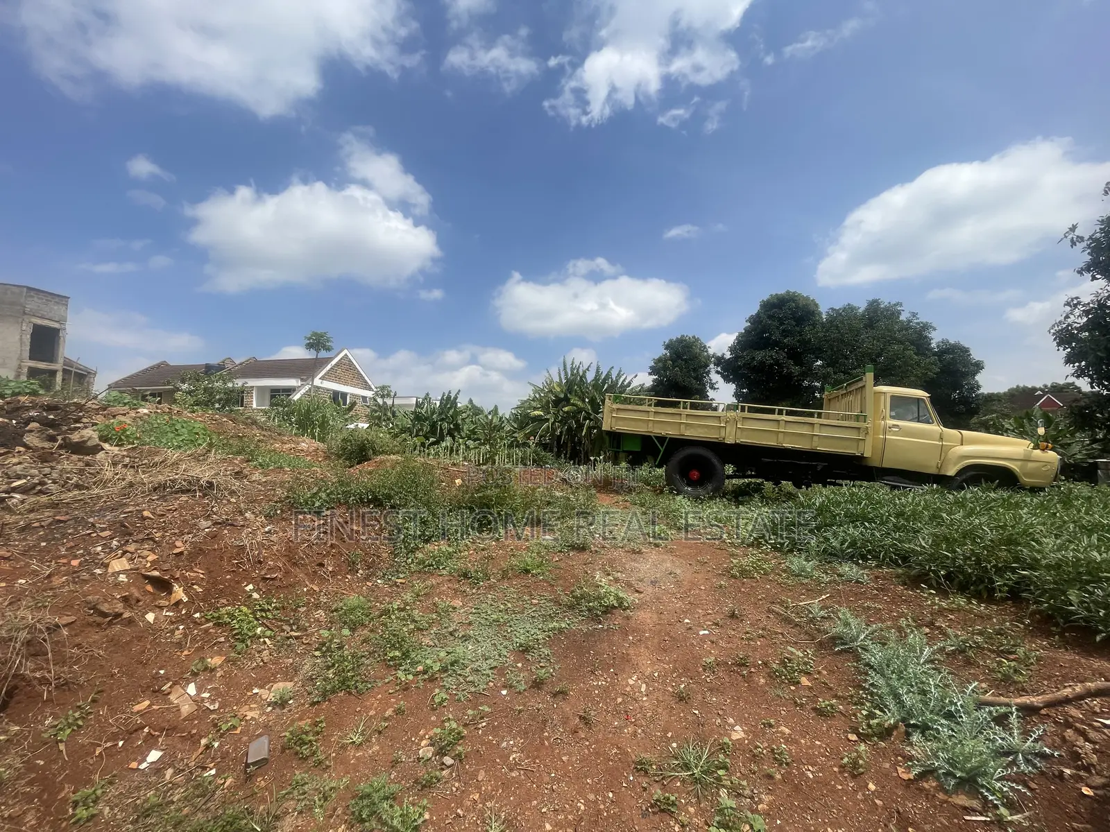 Half Acre Plot in Kitisuru