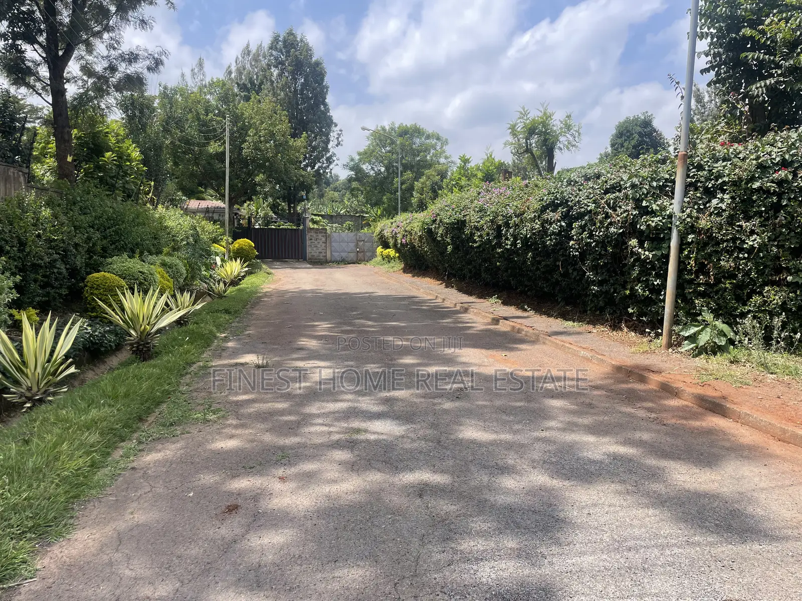 Half Acre Plot in Kitisuru