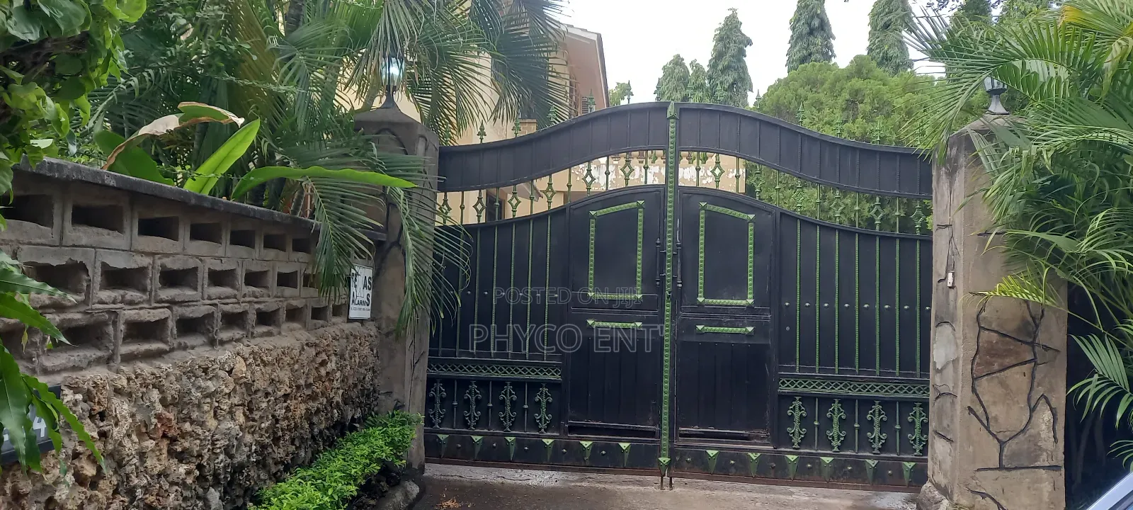 4bdrm Maisonette in Nyali Enclave for sale in Nyali